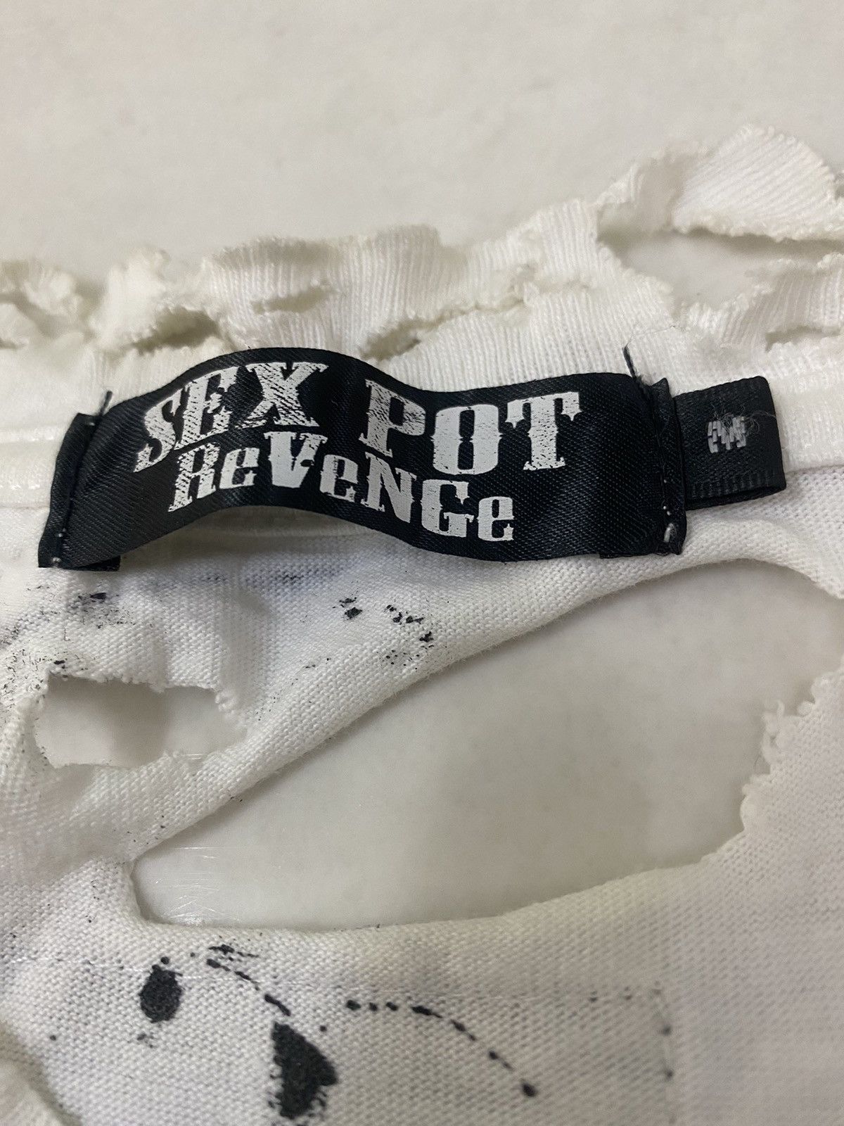 Sex Pot ReVeNGe Sex Pot Revenge Punk Distressed Style Tee Size US M / EU 48-50 / 2 - 9 Thumbnail