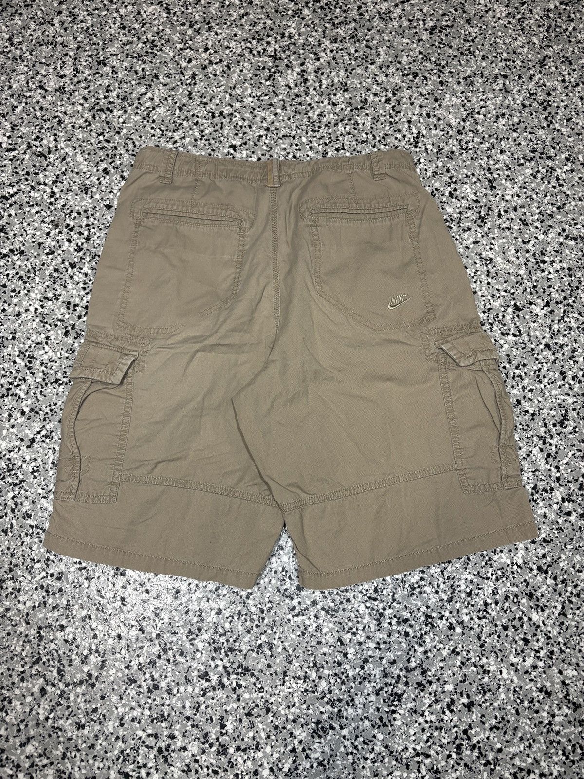 Nike Vintage Y2K Nike Sportswear Tan Cargo Baggy Shorts Sz. M Size US 34 / EU 50 - 2 Thumbnail