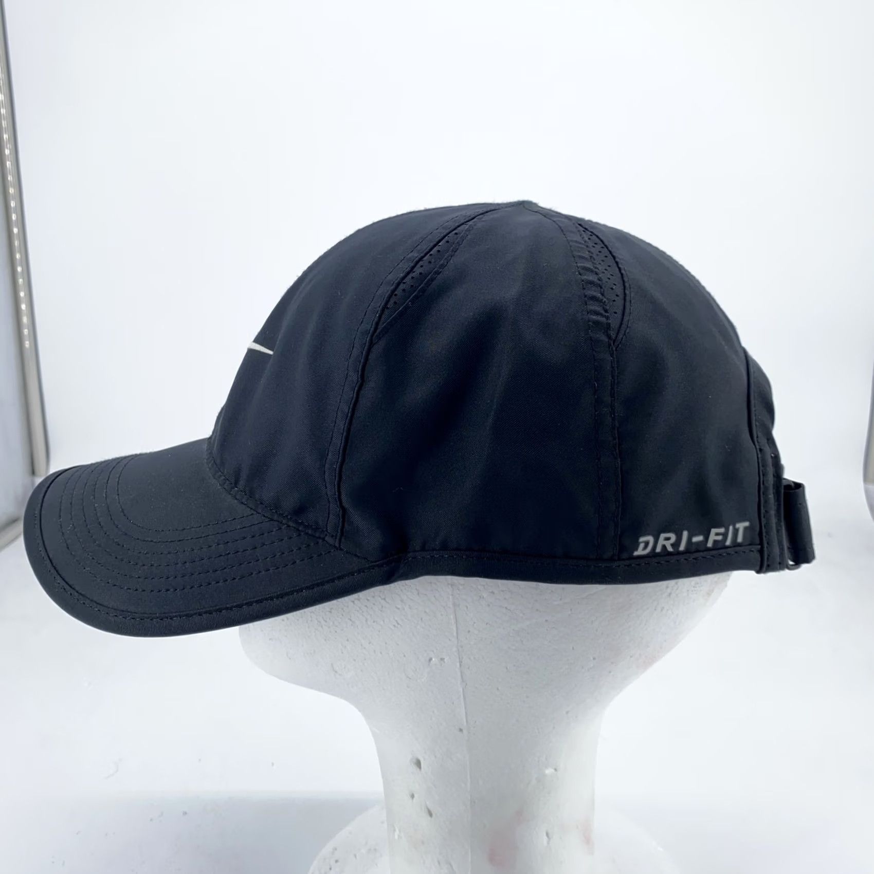 Nike Nike Featherlight Dri-FIT Running Hat Cap Strap Back Black Mens Lightweight Athletic Size ONE SIZE - 4 Thumbnail