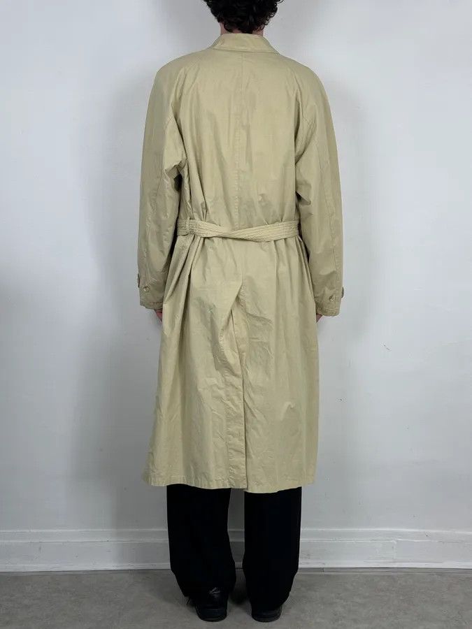 Giorgio Armani 1990s Giorgio Armani Beige Long Classy Coat Size US L / EU 52-54 / 3 - 2 Thumbnail