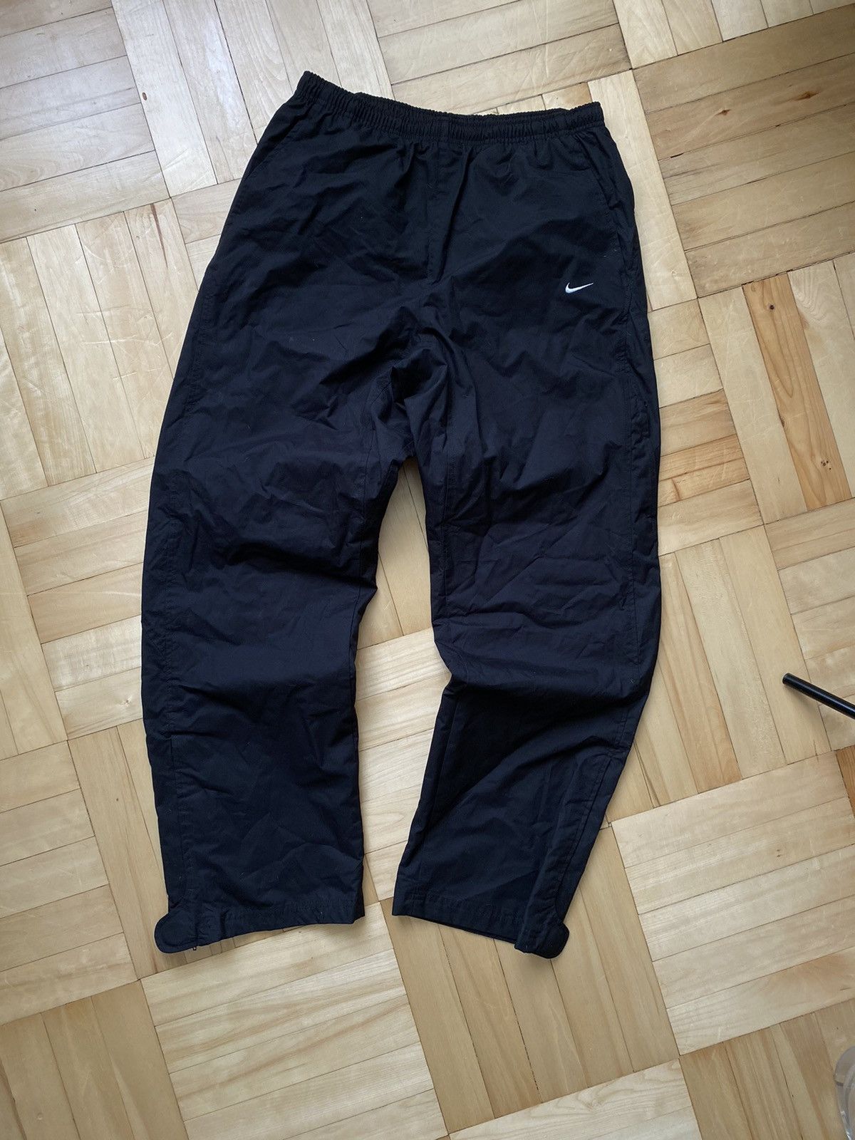 Nike × Vintage Vintage Nike Nylon Pants Very Rare Size US 34 / EU 50 - 1 Thumbnail