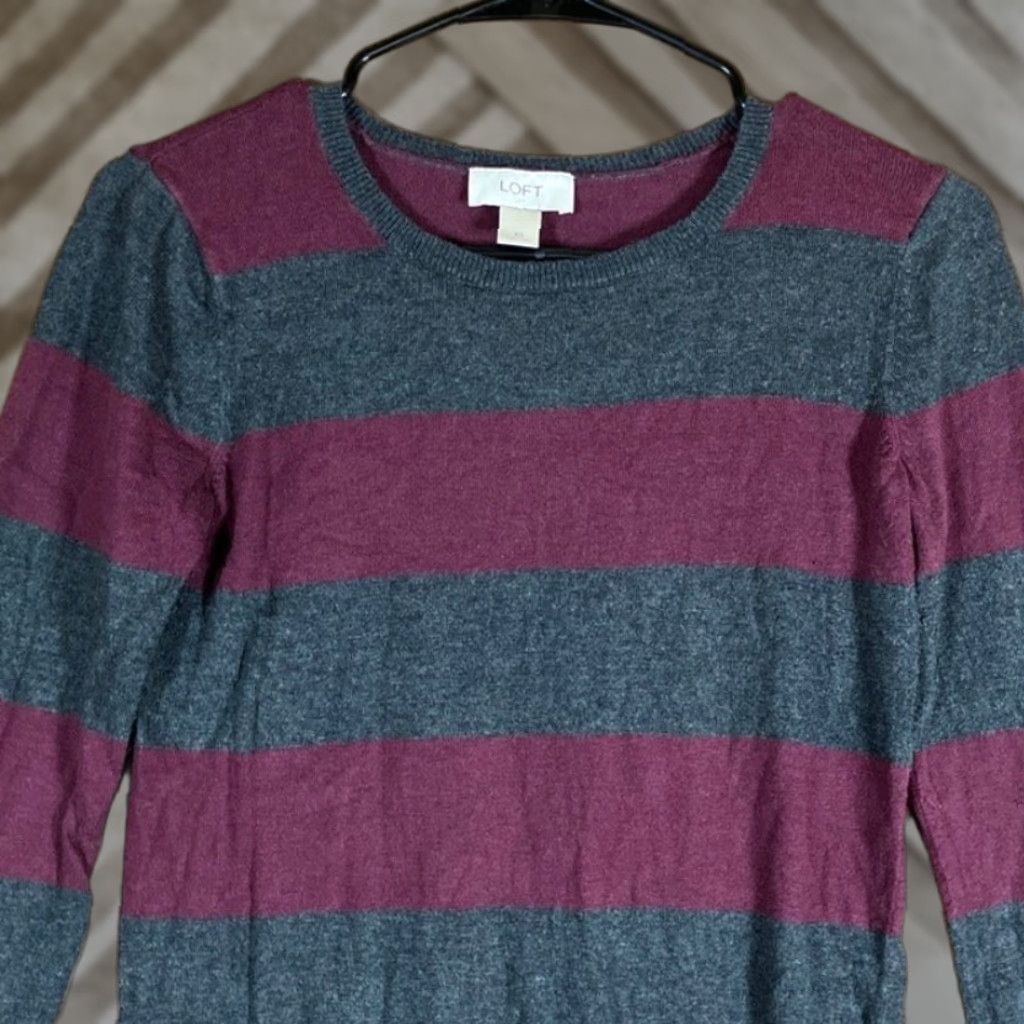 Ann Taylor Ann Taylor LOFT Sweater XS Burgundy Gray Striped Crew Neck Long Sleeve Womens Size XS / US 0-2 / IT 36-38 - 1 Thumbnail