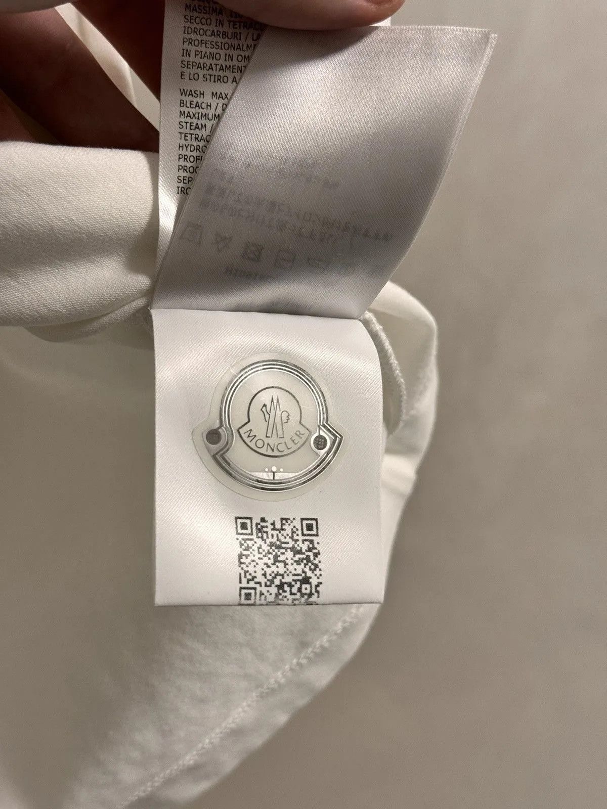 Moncler Moncler basic tee T-shirt logo vintage sleeve Size S Size US S / EU 44-46 / 1 - 15 Thumbnail