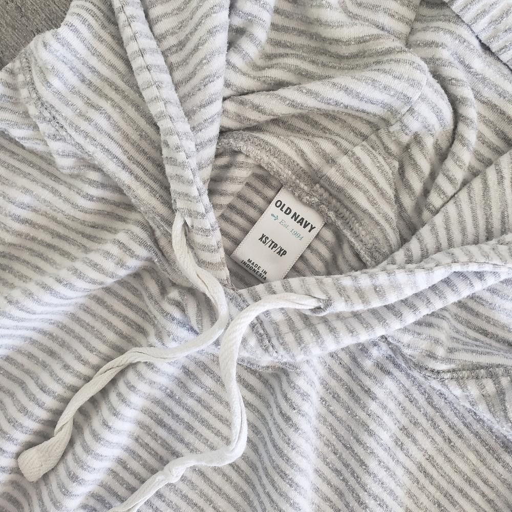 Old Navy White Grey Striped Old Navy Hoodie Size XS / US 0-2 / IT 36-38 - 3 Thumbnail