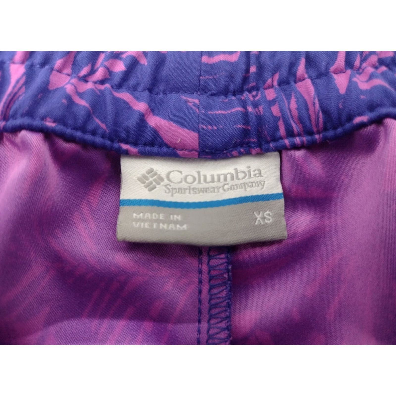 Vintage Columbia PFG Women's XS Purple Floral Shorts Back Pocket Polyester #2387 Size 26" / US 2 / IT 38 - 2 Thumbnail