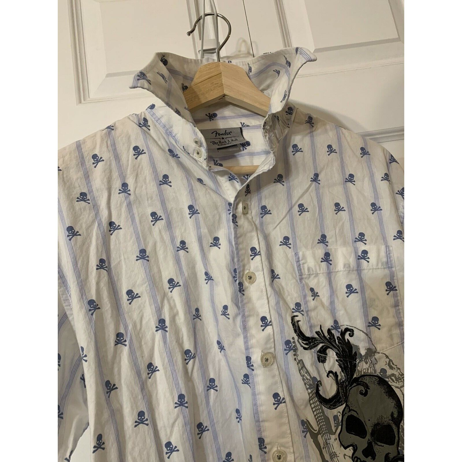 Fender FENDER Men's Sz M Long Sleeve Button Front Shirt SKULLS Whi Size US M / EU 48-50 / 2 - 1 Thumbnail