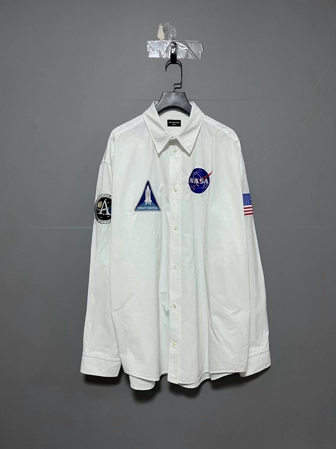 Balenciaga Balenciaga x NASA joint embroidered logo shirt Size US S / EU 44-46 / 1 - 1 Thumbnail