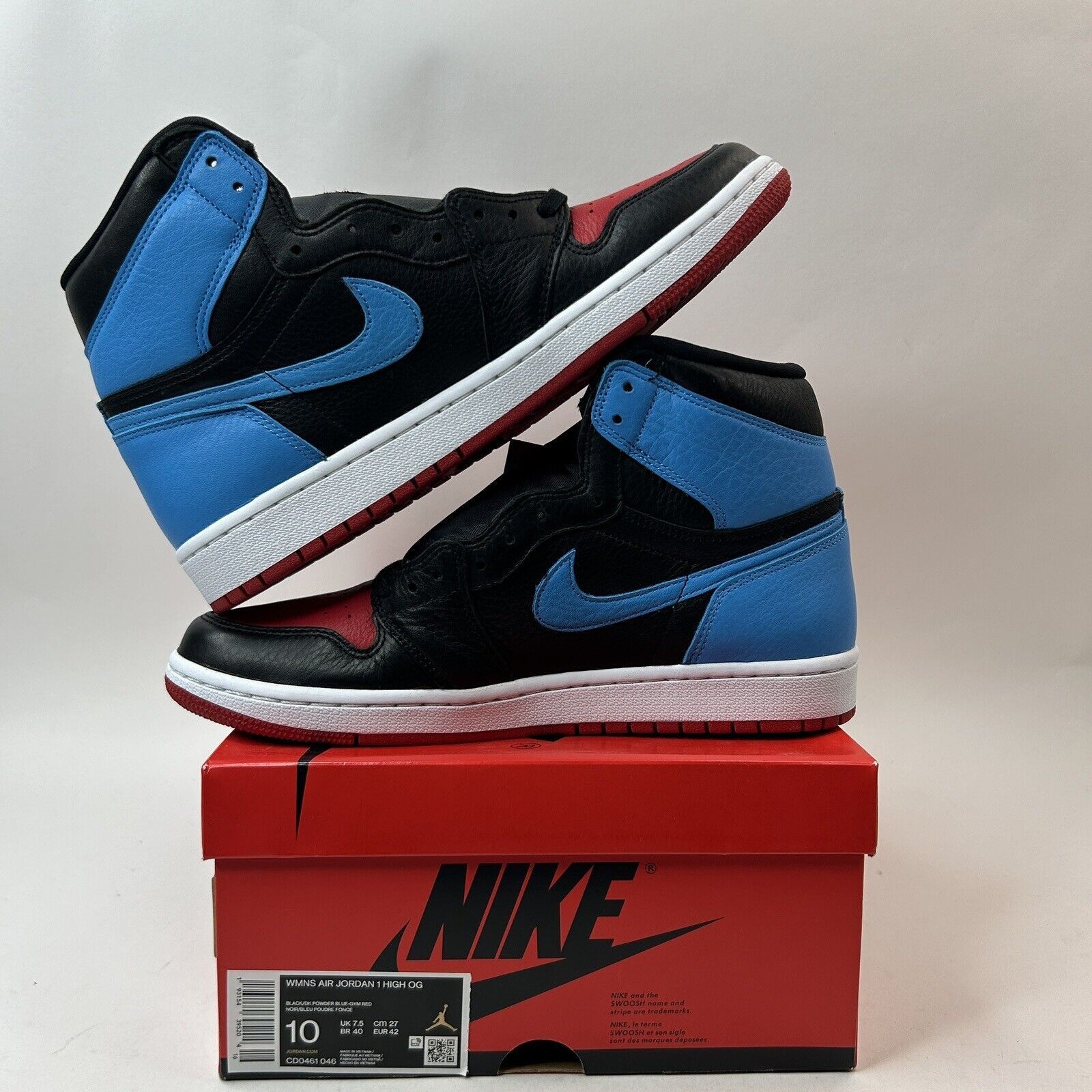 Jordan Brand Nike Air Jordan 1 Retro High OG WMNS “UNC To Chicago” 2023 Size US 10 / IT 40 - 3 Thumbnail