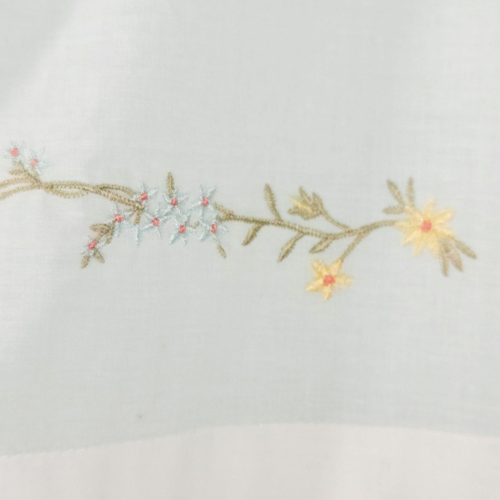 Express Express Embroidered Floral Border Skirt Light Blue White 3/4 Size 27" / US 4 / IT 40 - 3 Thumbnail