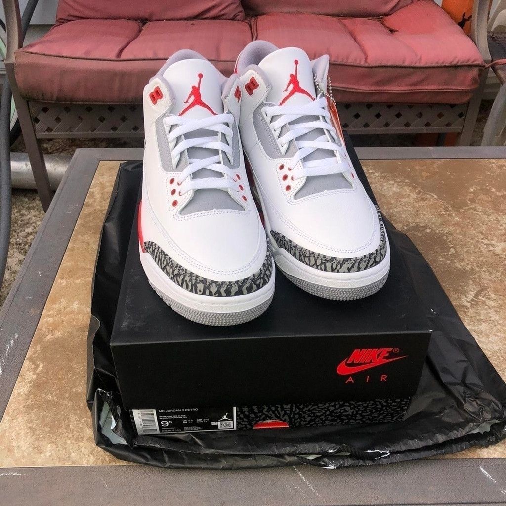 Jordan Brand DS Nike Air Jordan Retro 3 Fire Red 3s Size 9 Size US 9.5 / EU 42-43 - 5 Thumbnail