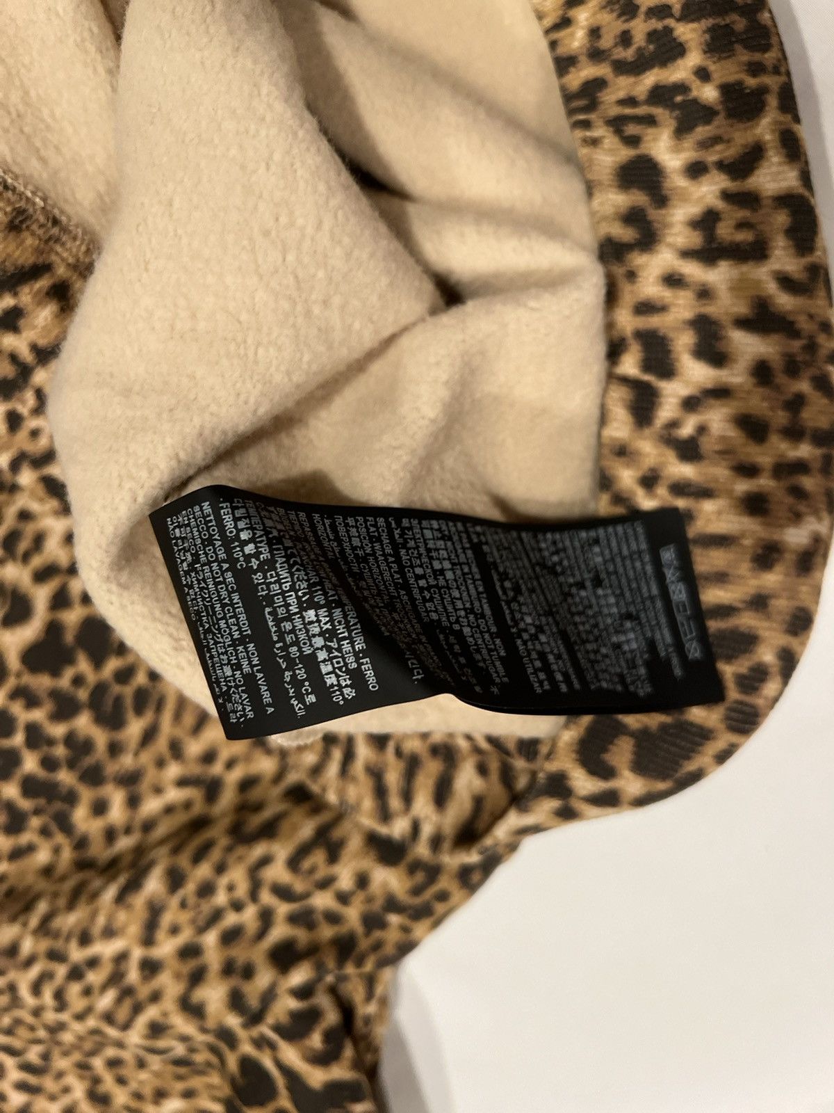 Saint Laurent Paris Saint Laurent men’s leopard print hoodie. XS. $1090 Size US XS / EU 42 / 0 - 13 Thumbnail
