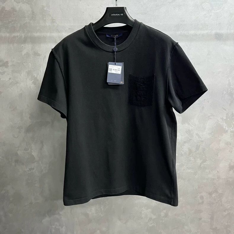Louis Vuitton Louis Vuitton Black crew neck pullover short sleeves Size US L / EU 52-54 / 3 - 1 Thumbnail