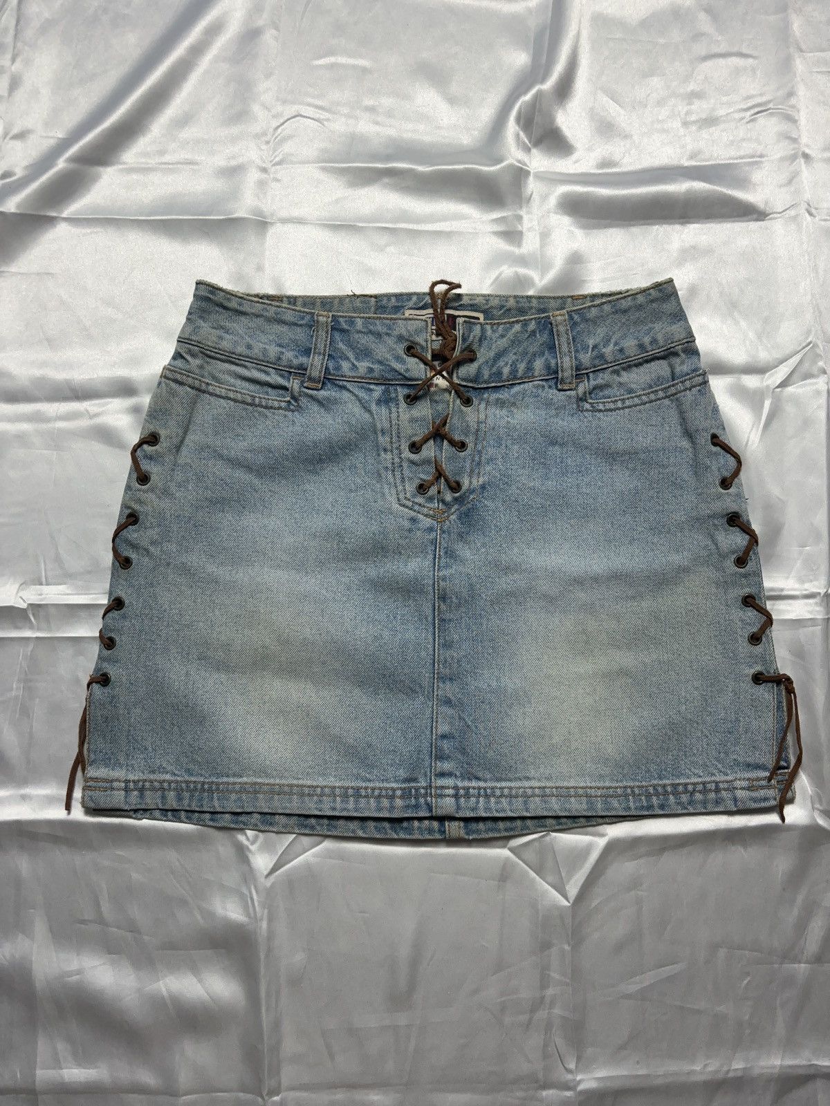Japanese Brand × Vintage Lace up faded vintage denim mini skirt Size 27" / US 4 / IT 40 - 1 Thumbnail