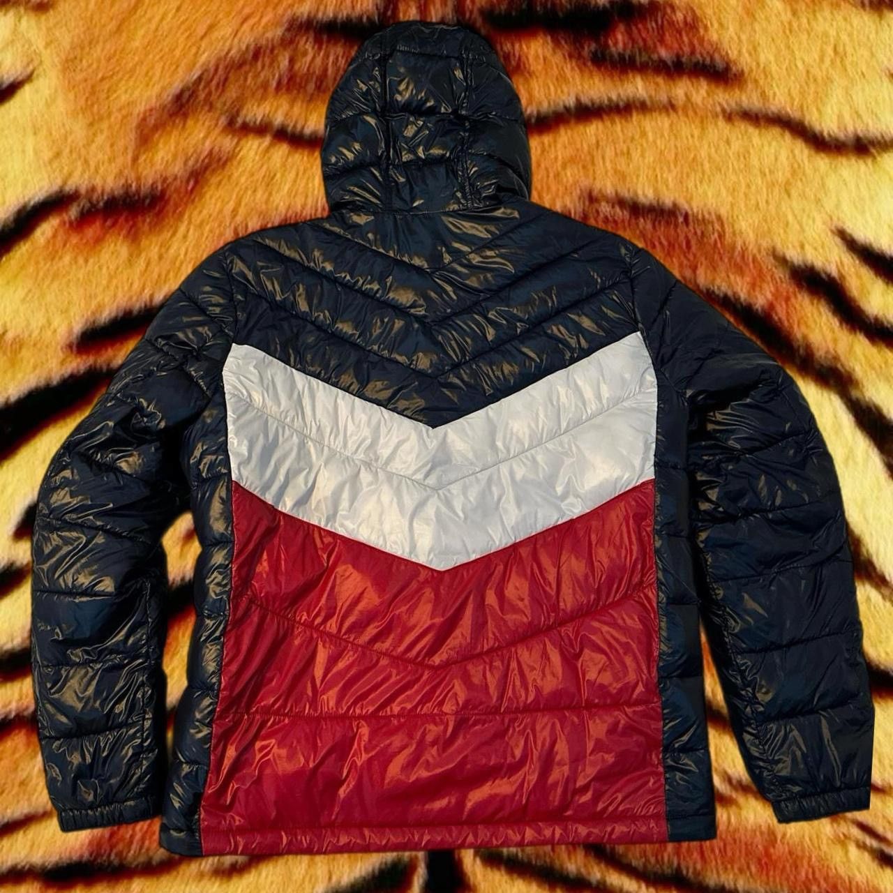 Tommy Hilfiger Tommy Hilfiger black and red puffer jacket Size US L / EU 52-54 / 3 - 2 Thumbnail