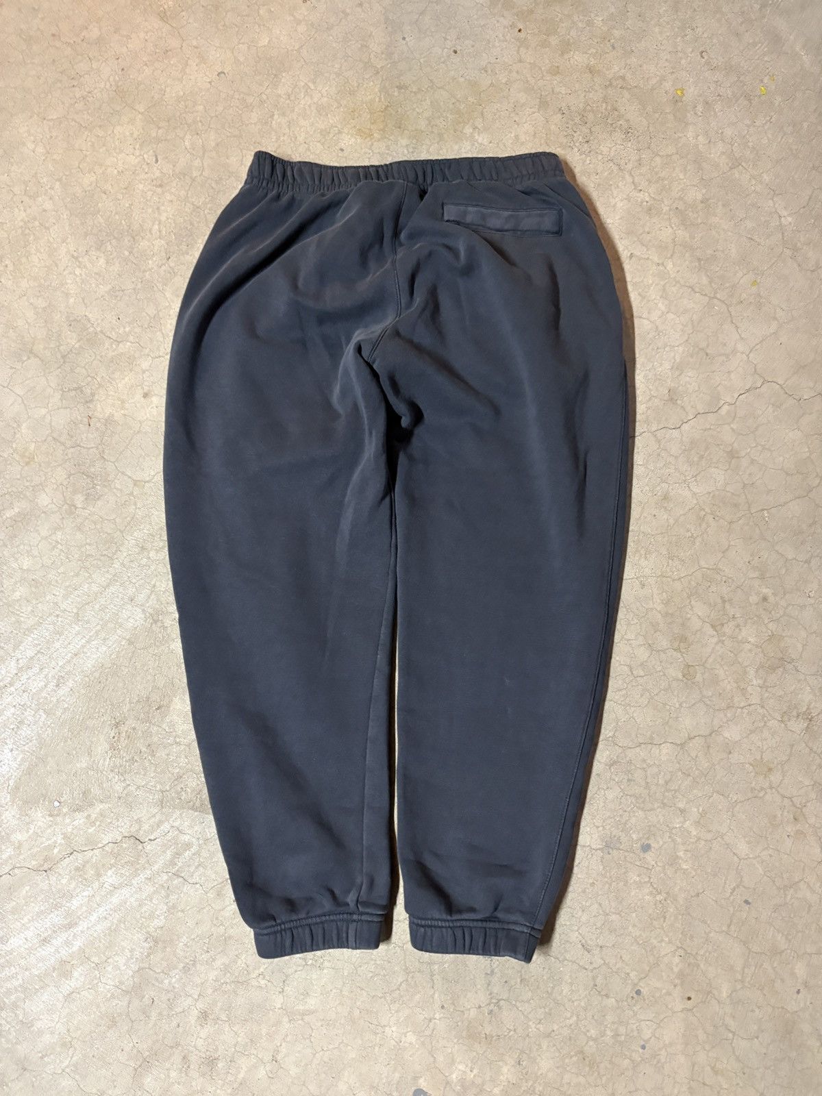 Nike Nike Cuffed Sweatpants Joggers Charcoal Black Gray Small Size US 30 / EU 46 - 3 Thumbnail