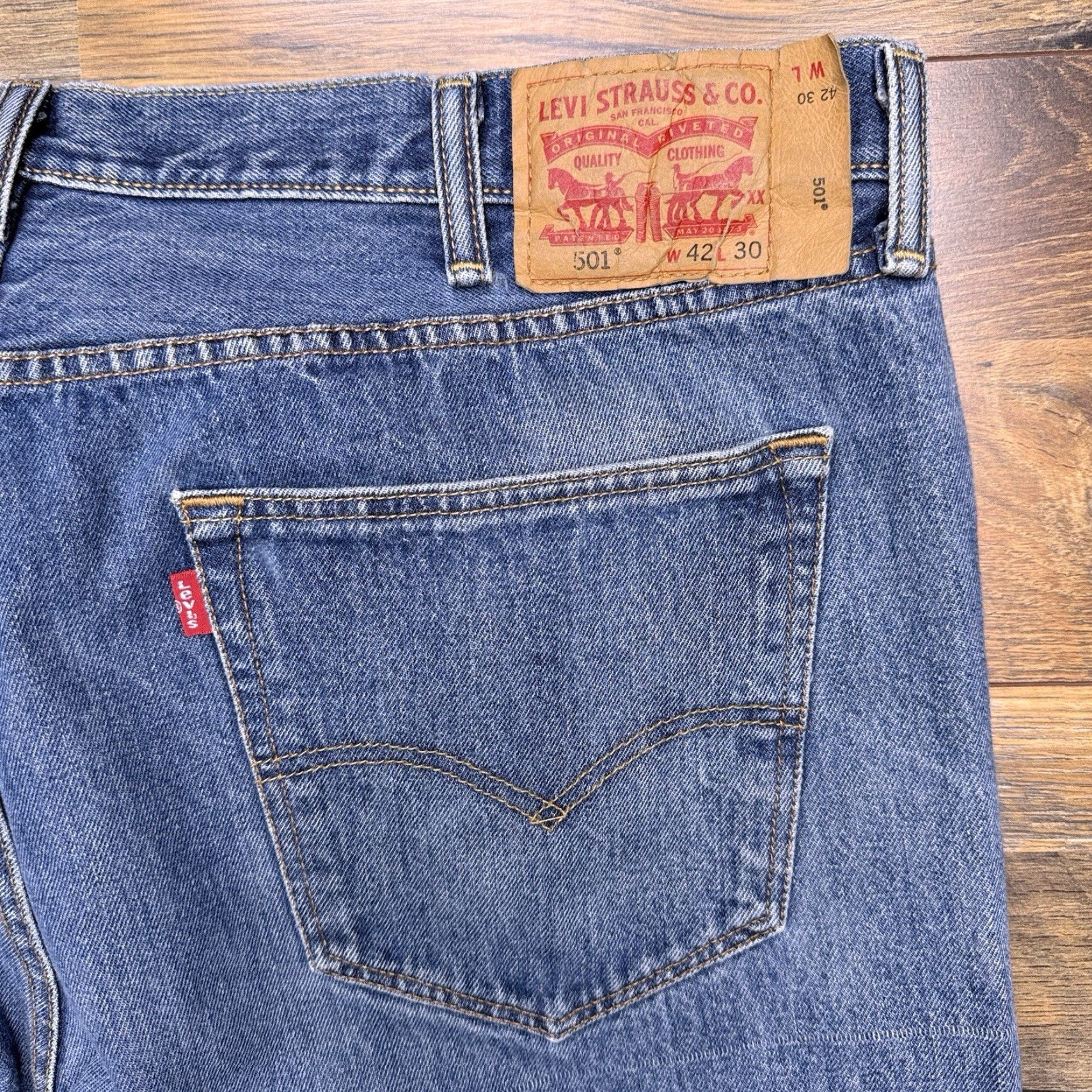 Levi's Levi's 501 Jeans Mens 42x30 Blue Button Fly Straight Regular 5-Pocket Denim Cotton Size US 42 / EU 58 - 2 Thumbnail