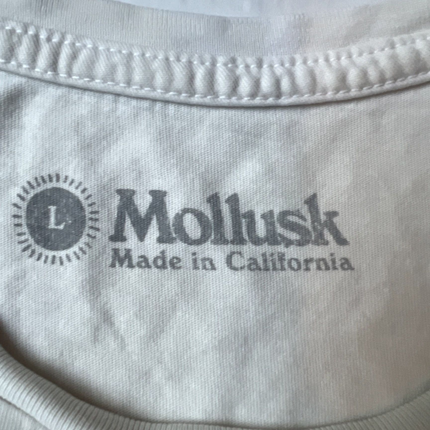 Vintage VINTAGE Mollusk California Surfboards Avocado Shirt Large Beige Men Short Sleeve Crew Neck Graphic Print Surfer California Beach 2010-2019 Size US L / EU 52-54 / 3 - 6 Thumbnail