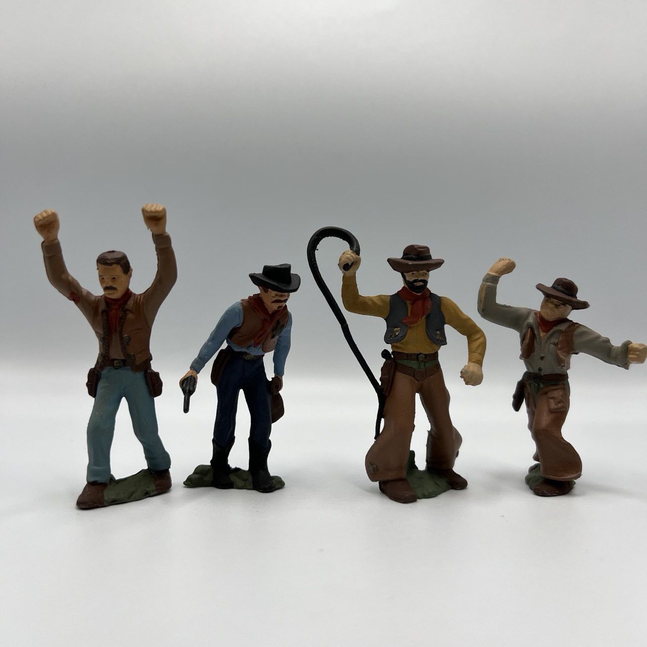 Vintage Vintage Soviet Plastic Set of 8 Soldiers Cowboys Signed Size ONE SIZE - 2 Thumbnail