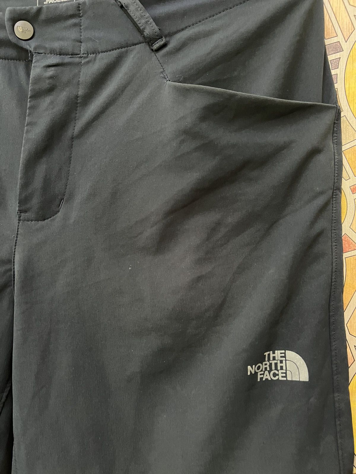 Japanese Brand × The North Face The North Face Nylon Regular Size Shorts for Men Size US 34 / EU 50 - 11 Thumbnail