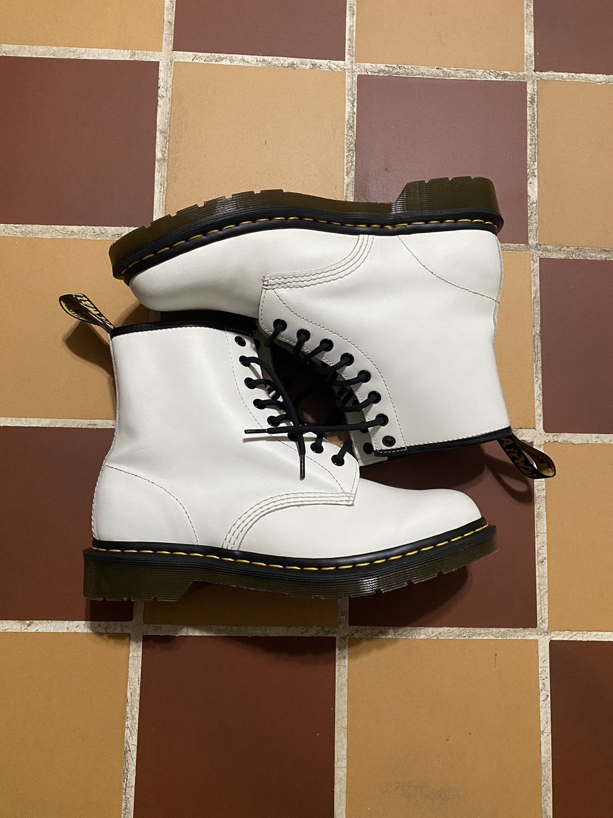 Dr. Martens Doc Martens White Womens Boots Size US 10 / IT 40 - 3 Thumbnail