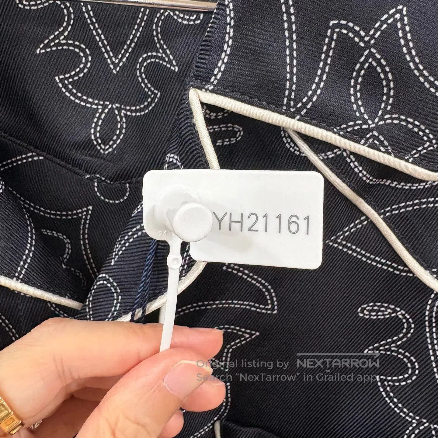 Louis Vuitton Louis Vuitton 24 New Full-Print Logo Long-Sleeve Shirt Size US L / EU 52-54 / 3 - 6 Thumbnail