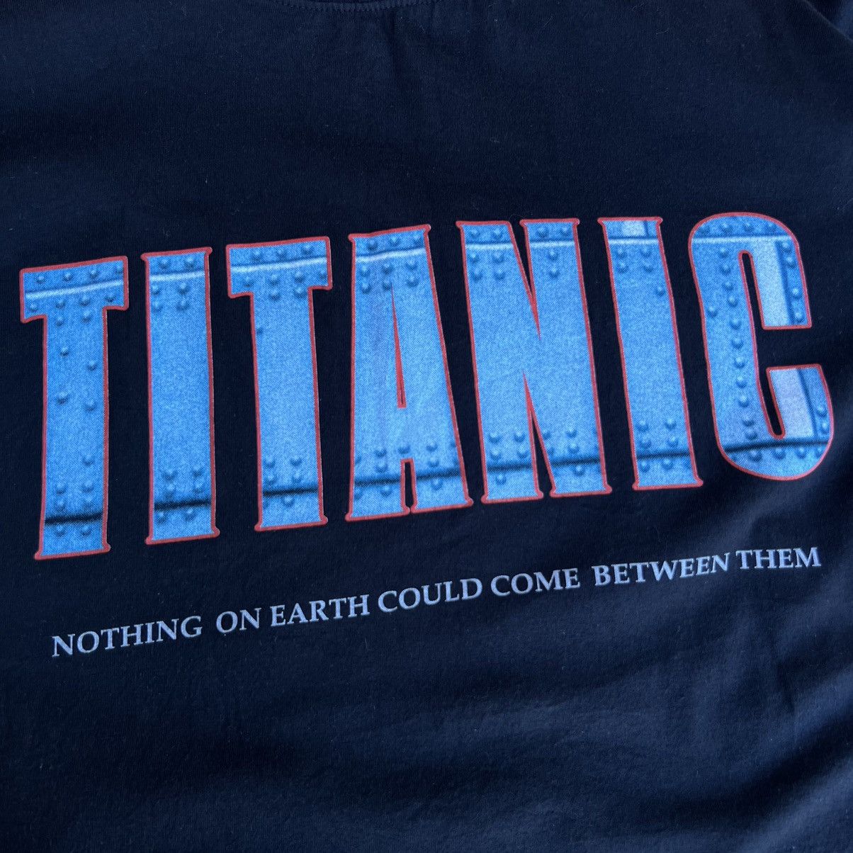 Vintage 90s Titanic Promo Tee Leornado Di Caprio Kate Winslet Size US M / EU 48-50 / 2 - 7 Thumbnail