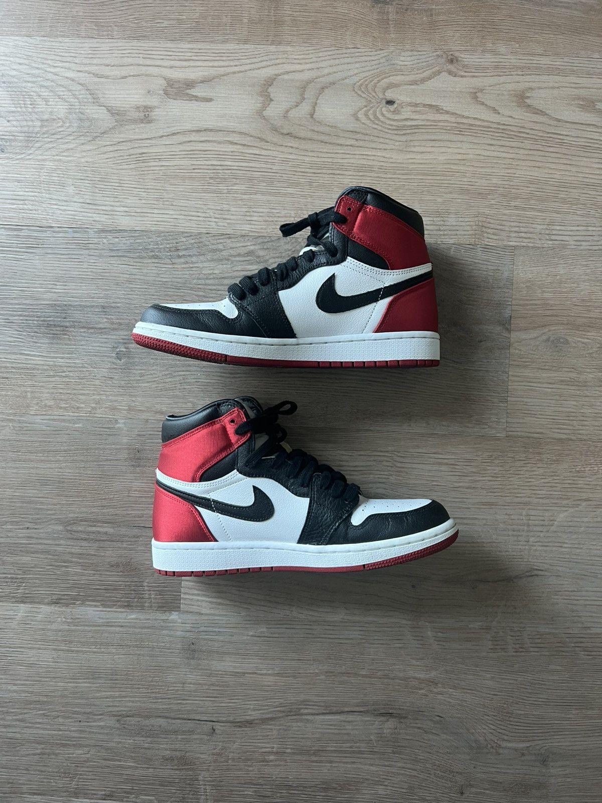 Air Jordan 1 Retro High 'Satin Black Toe'