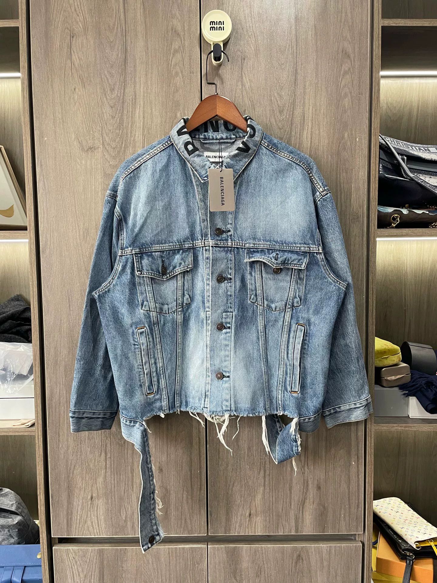 Balenciaga Balenciaga Collar Embroidered Denim Jacket Size XXS / US 00 / IT 34 - 1 Thumbnail