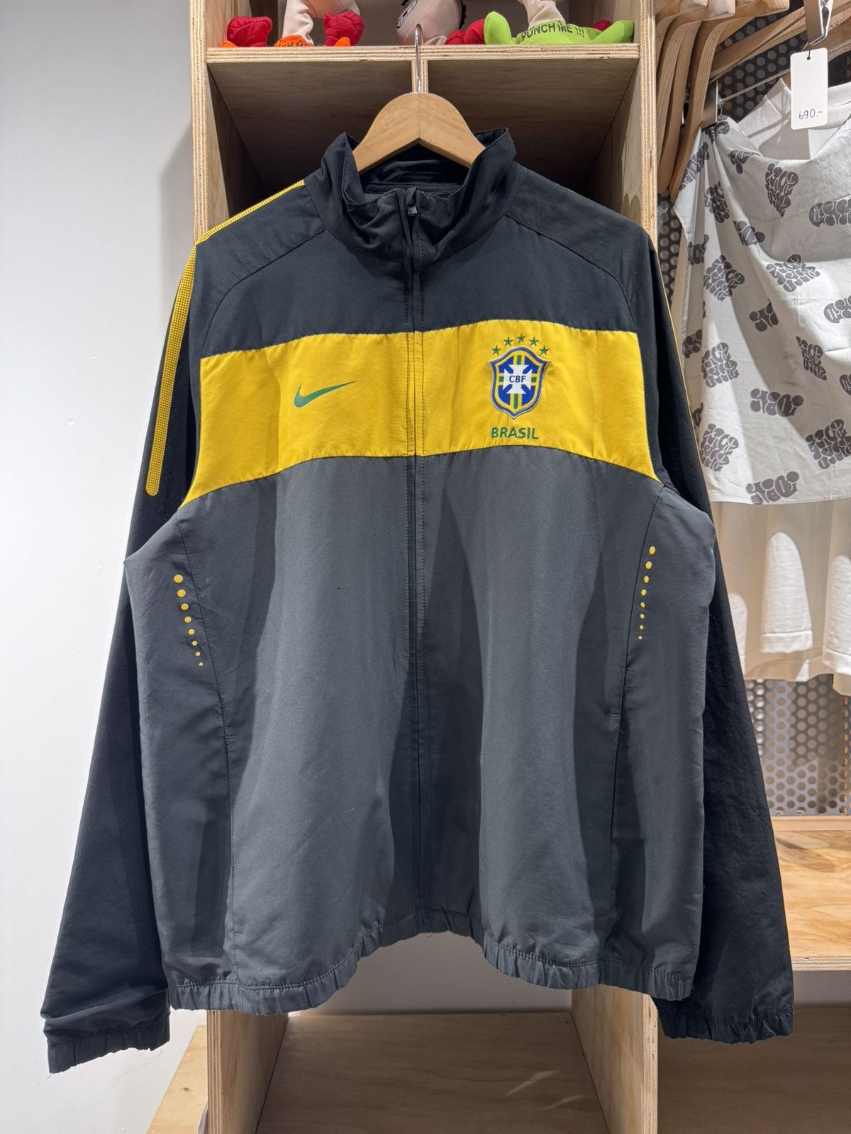 Nike Brazil 🇧🇷 2010-11 Nike Total 90 Full-Zip Jacket Size US XL / EU 56 / 4 - 1 Thumbnail