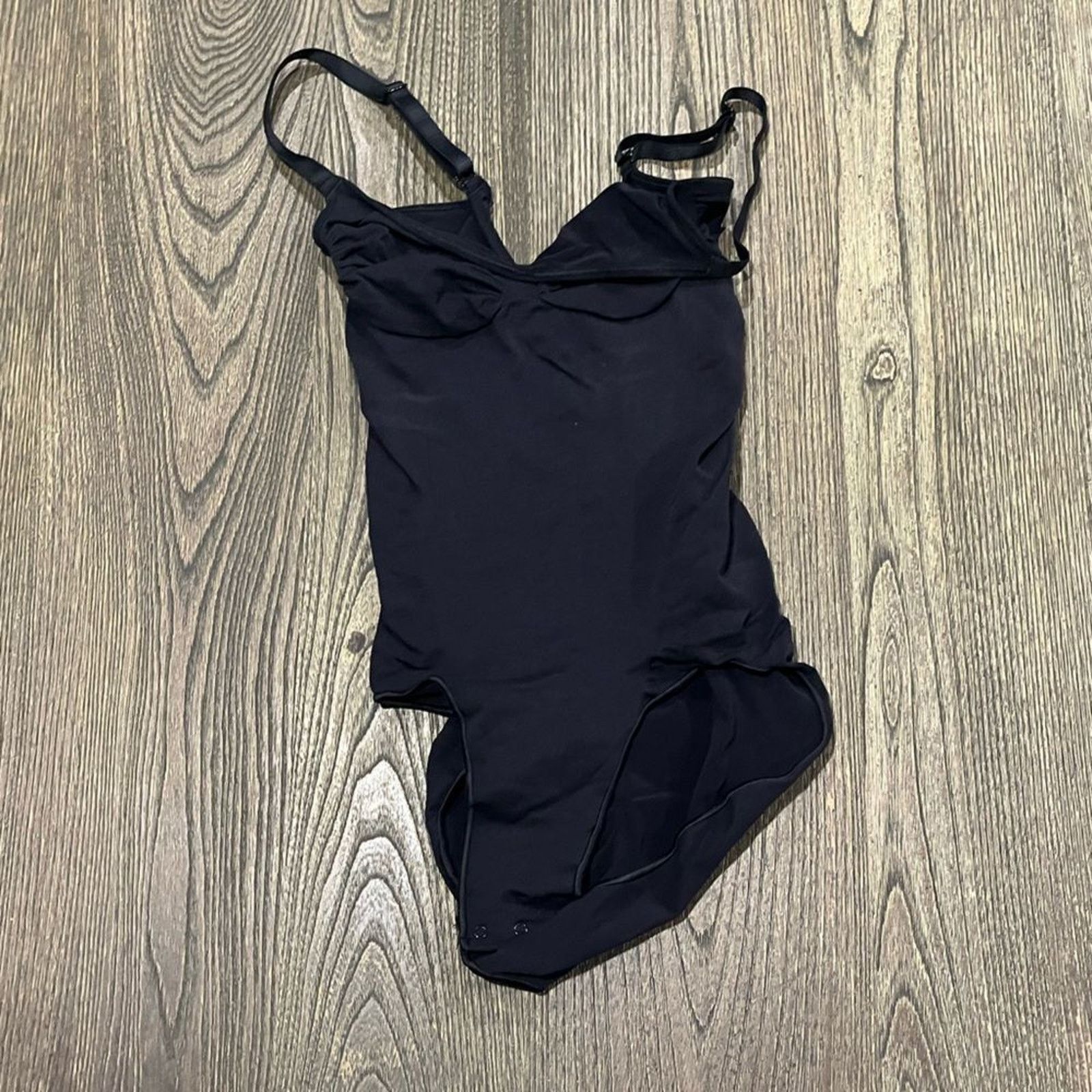 SKIMS NWOT Skims Bodysuit Sculpt Brief Seamless Wide Gusset Size L Size L / US 10 / IT 46 - 1 Thumbnail