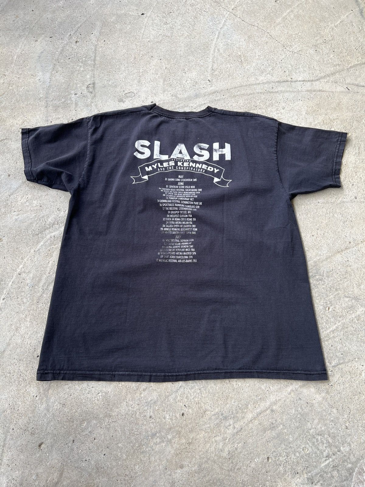 Band Tees Slash Myles Kennedy And The Conspirators Band tee Size US XL / EU 56 / 4 - 2 Thumbnail