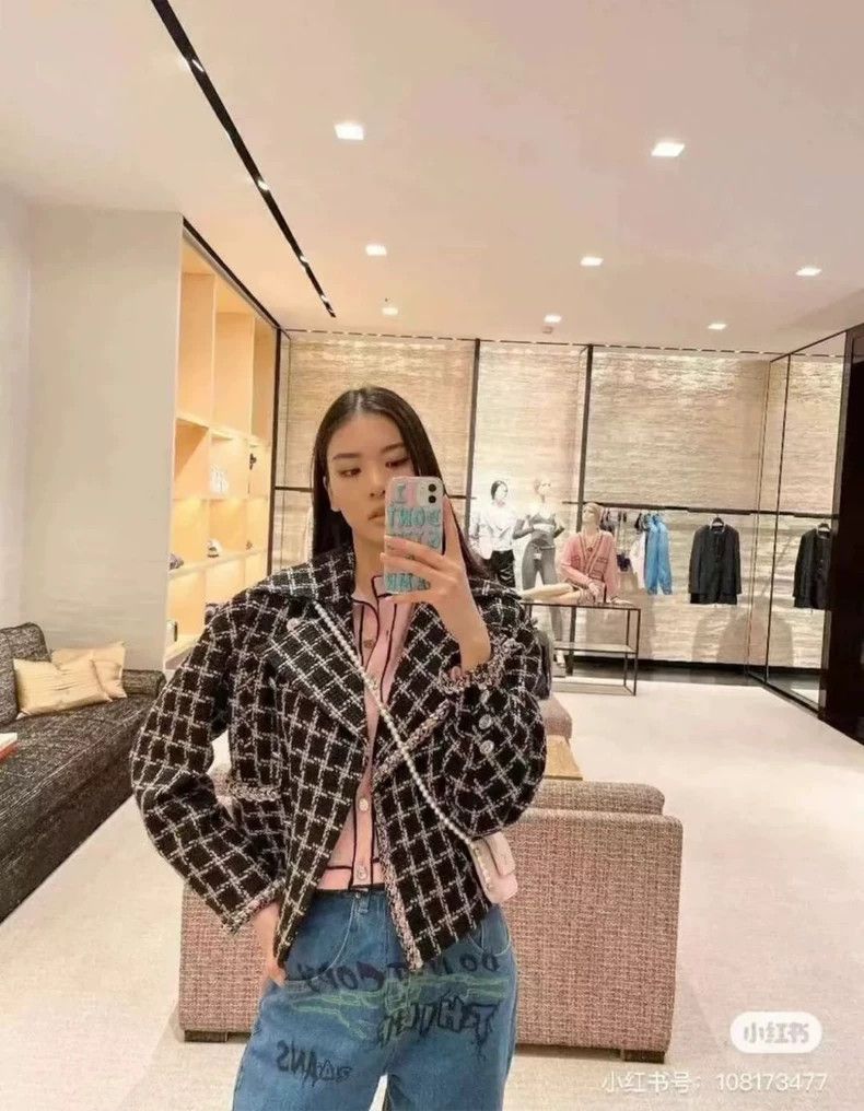 Chanel Chanel 21s tweed chain rolled-edged jacket 2503-Nextarrow Size XXS / US 00 / IT 34 - 9 Thumbnail