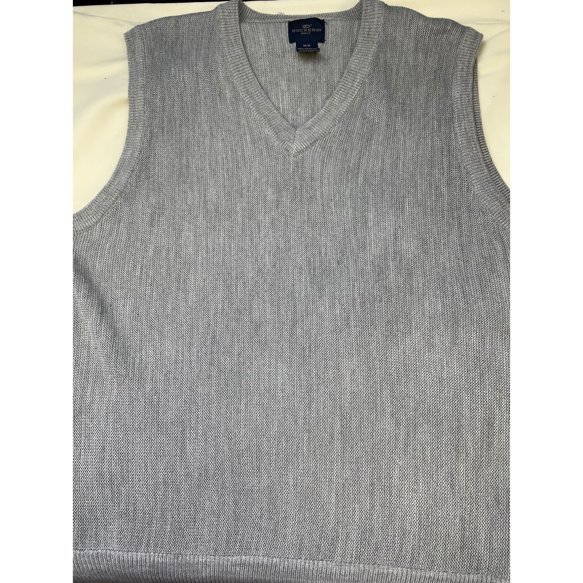Dockers Dockers Golf Mens Grey V-Neck Sweater Vest Size M Acrylic SK Size US M / EU 48-50 / 2 - 5 Thumbnail