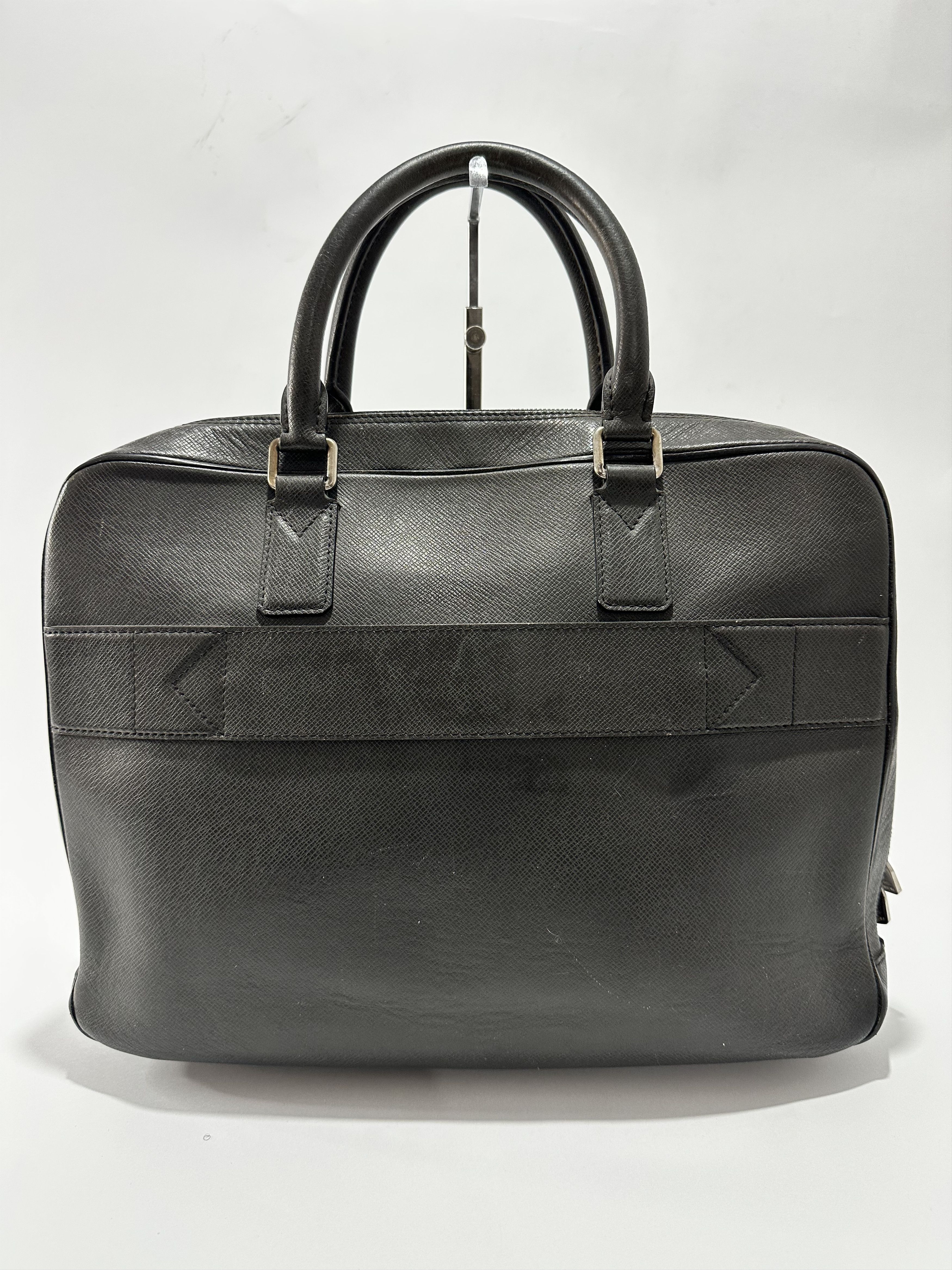 Louis Vuitton Louis Vuitton Black Taiga Leather Neo Igor Briefcase Size ONE SIZE - 2 Thumbnail