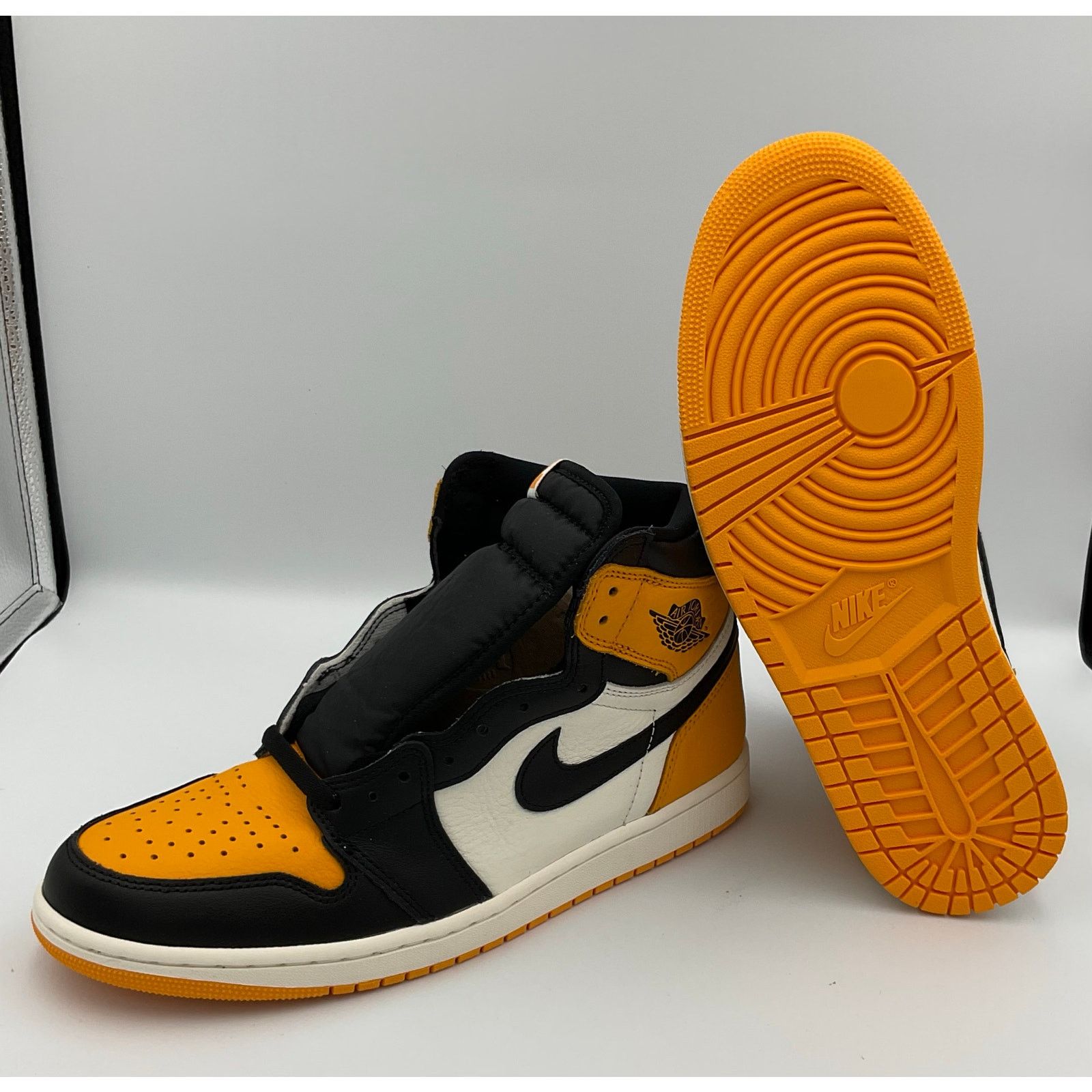 Nike Air Jordan 1 Retro High OG Yellow Toe Taxi Sz 12 Size US 12 / EU 45 - 3 Thumbnail
