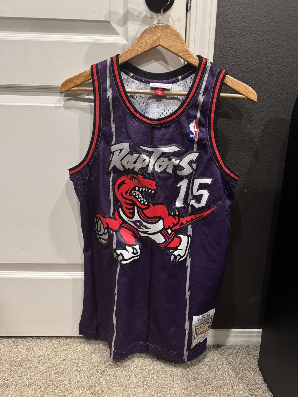 Mitchell & Ness Mitchell & Ness Hardwood Classics 98-99 Vince Carter Jersey Size US M / EU 48-50 / 2 - 1 Thumbnail