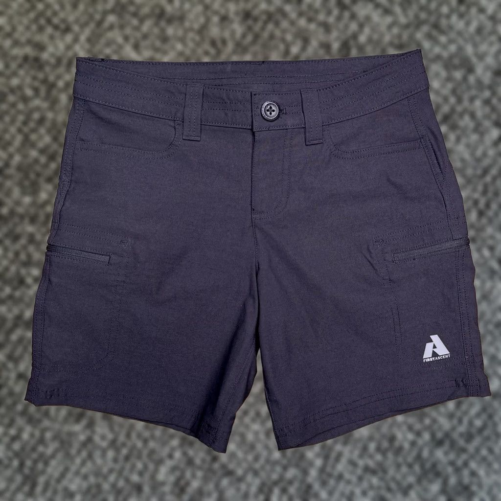 Eddie Bauer Eddie Bauer First Ascent Shorts Womens Petite 0 Black Zip Pockets Size 25" / US 0 / IT 36 - 1 Thumbnail