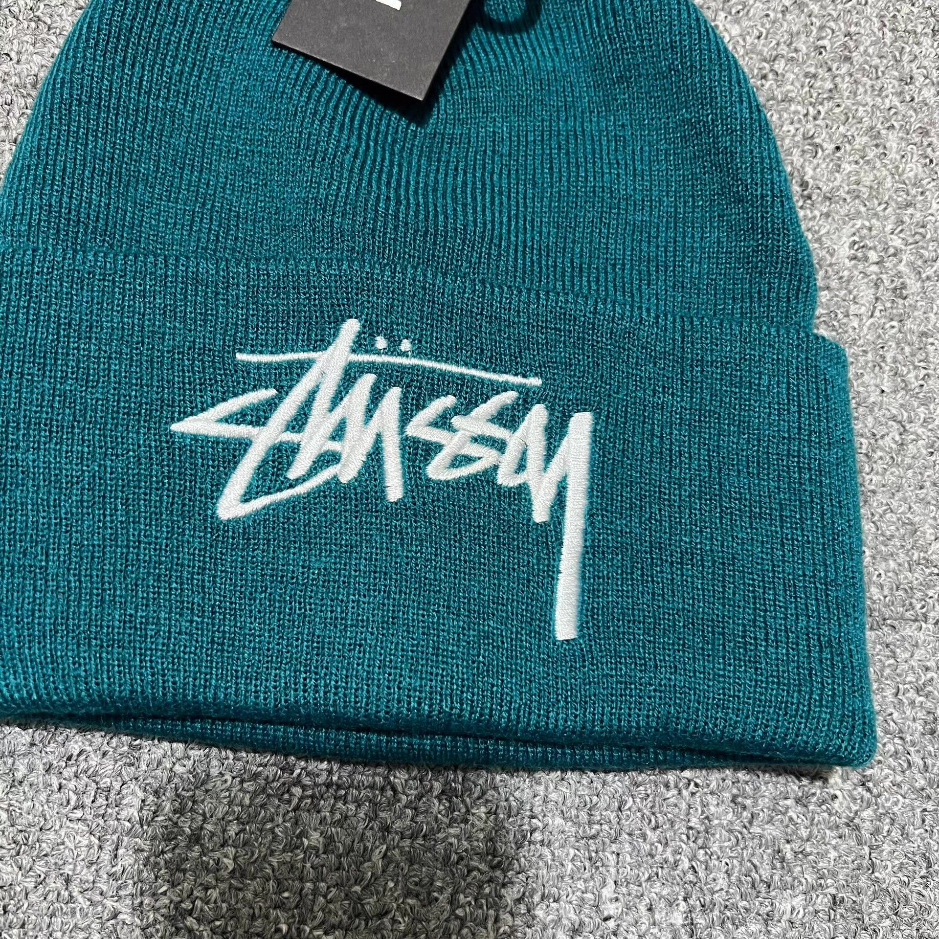Stussy Stussy classic large logo embroidered knit beanie Q7 Size ONE SIZE - 3 Thumbnail