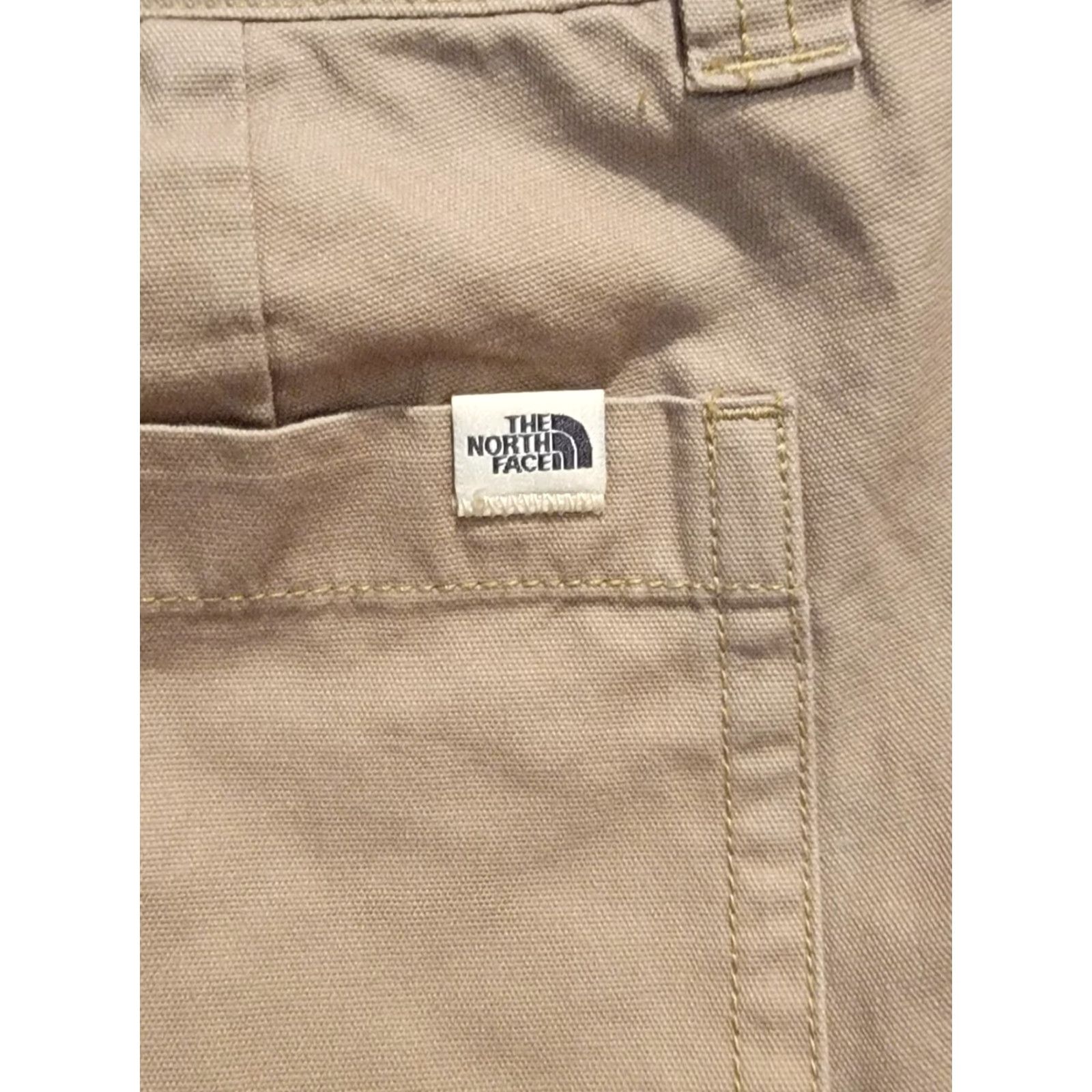The North Face Sz 8 Women's Khaki Canvas Shorts