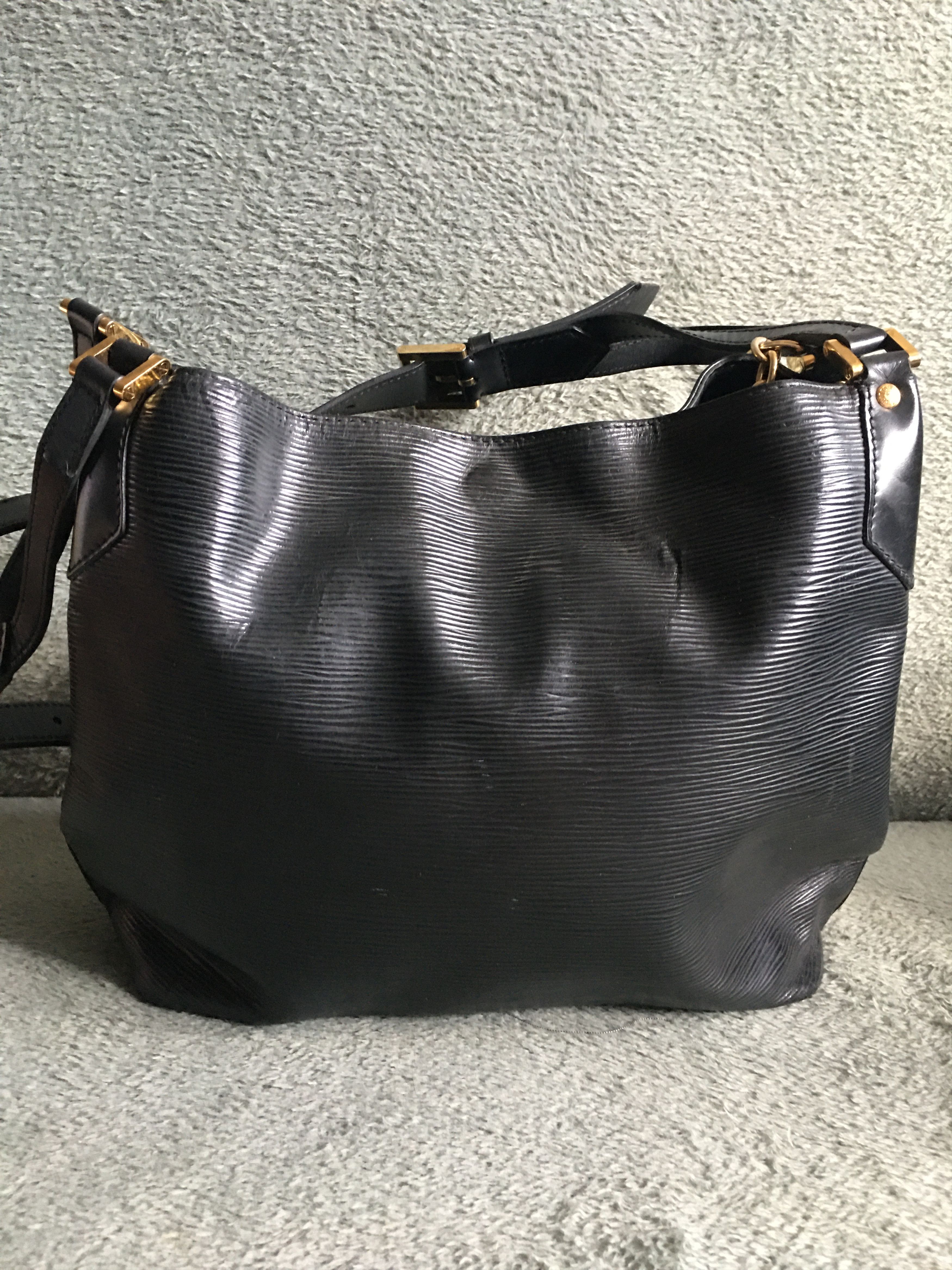 Louis Vuitton Louis Vuitton Epi Mandara Leather Black Shoulder Bag Size ONE SIZE - 5 Thumbnail