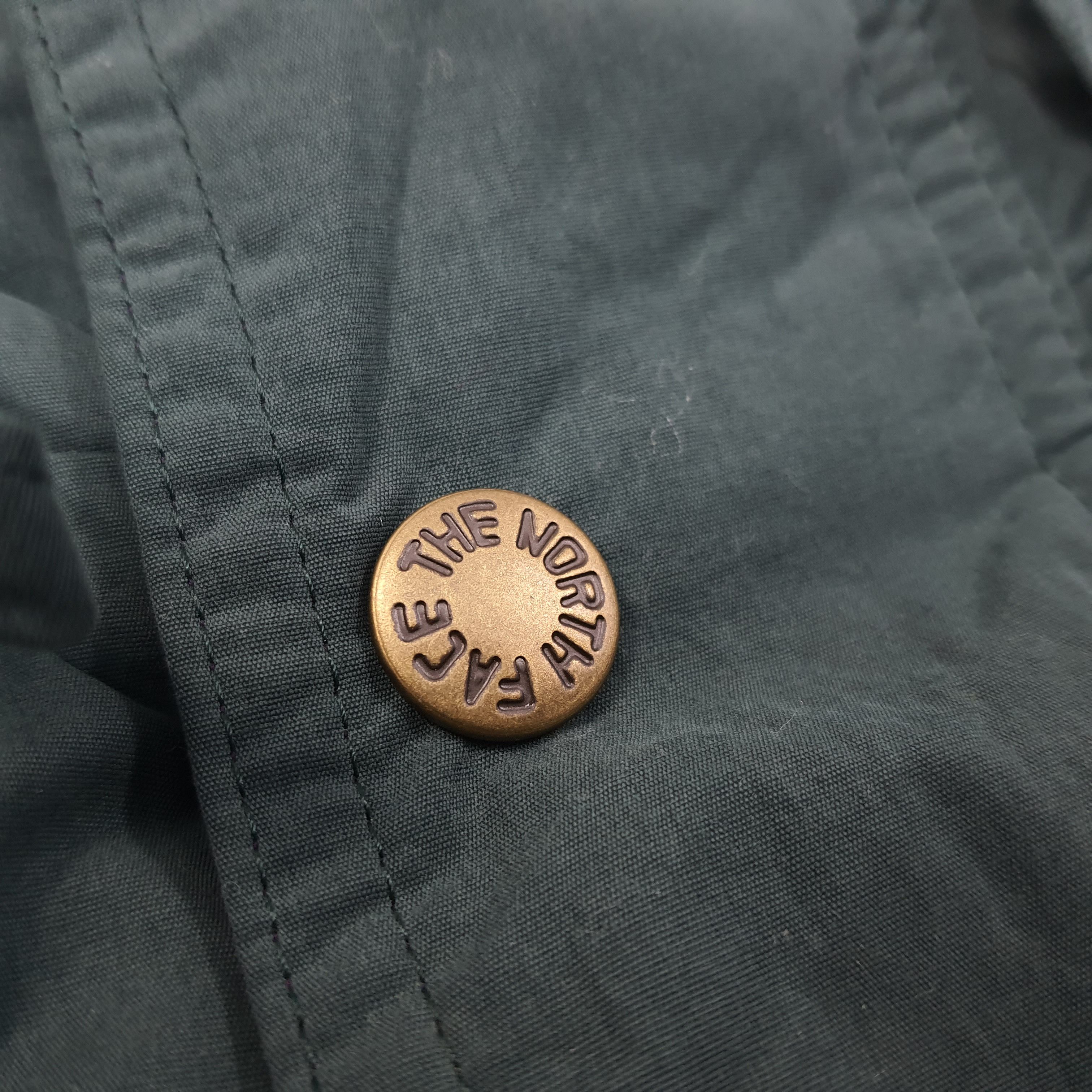 The North Face Vintage The North Face Armadilla Outdoor Jacket C251N5 Size US L / EU 52-54 / 3 - 6 Thumbnail
