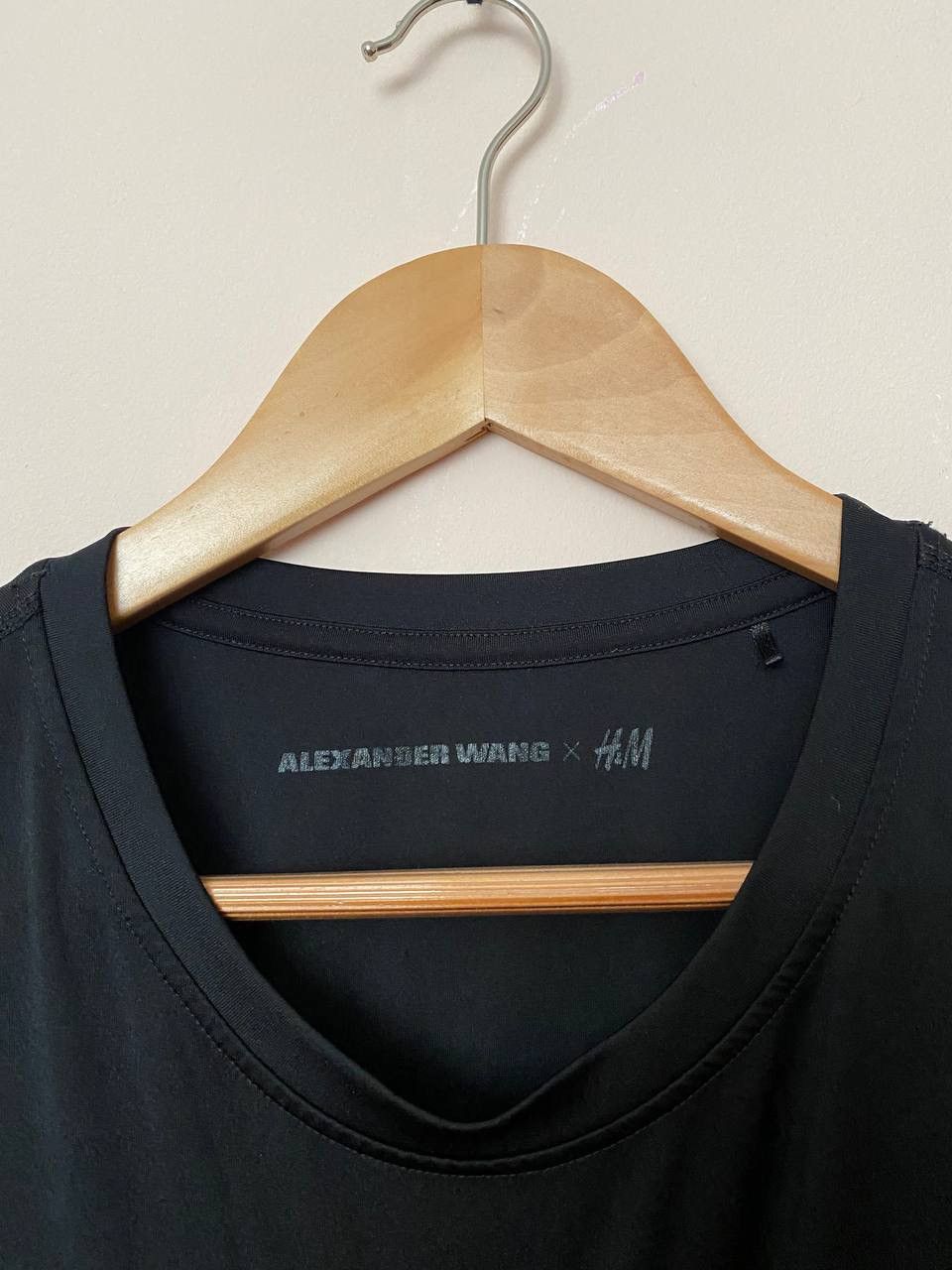 1017 ALYX 9SM × Alexander Wang Alexander Wang H&M Mens Black Oversized Big Logo T Shirt Tee Size US S / EU 44-46 / 1 - 5 Thumbnail