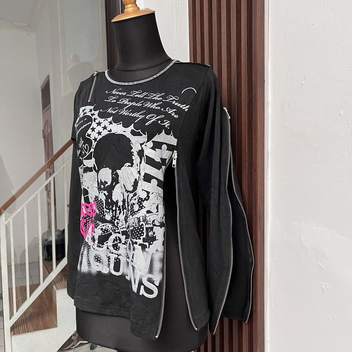 Japanese Brand Bondage Punk T-Shirt Algonquins Seditionaries Multi Zipper Size M / US 6-8 / IT 42-44 - 3 Thumbnail
