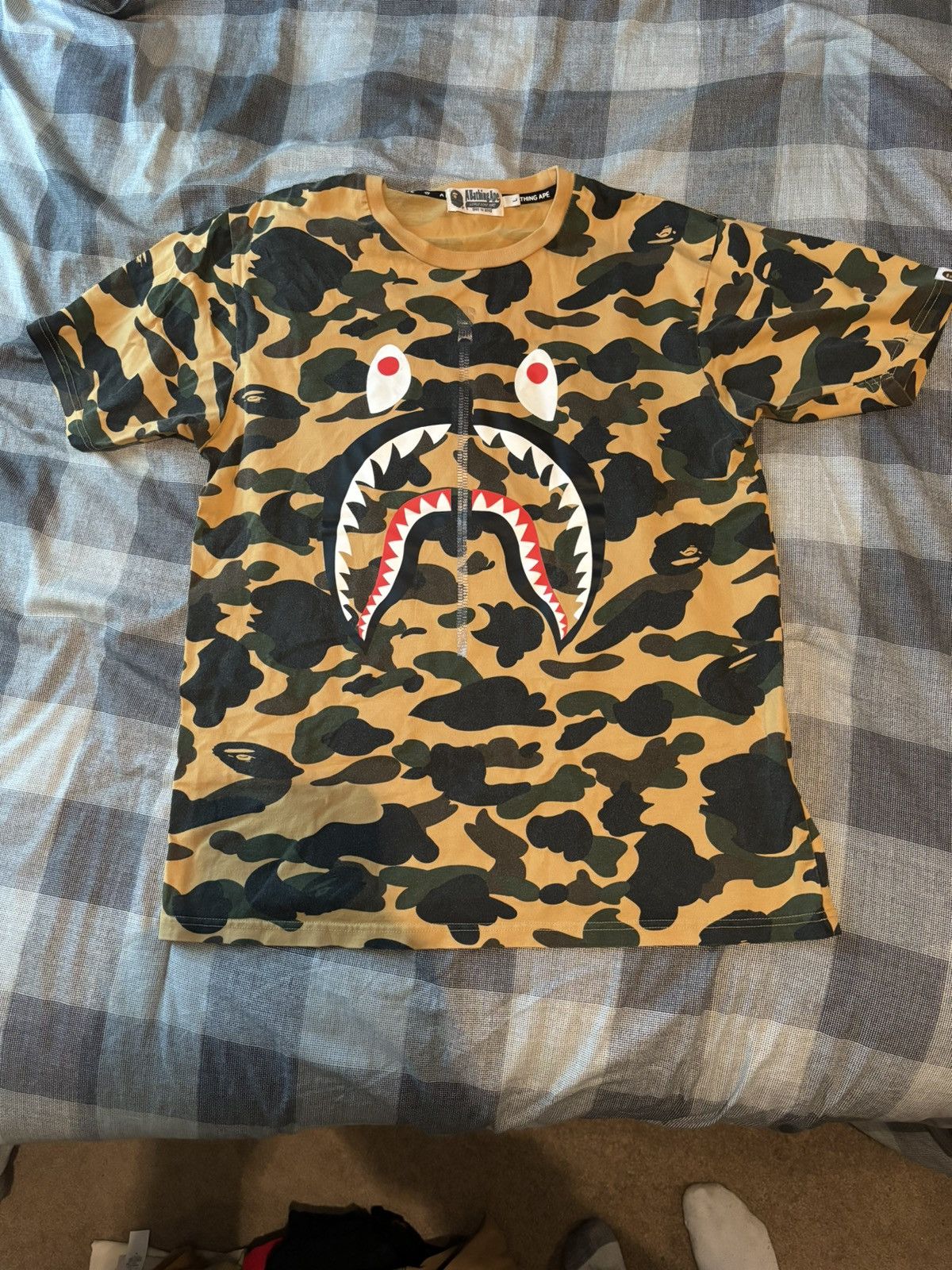 Bape 1st Camo Shark Tee Size US L / EU 52-54 / 3 - 1 Thumbnail