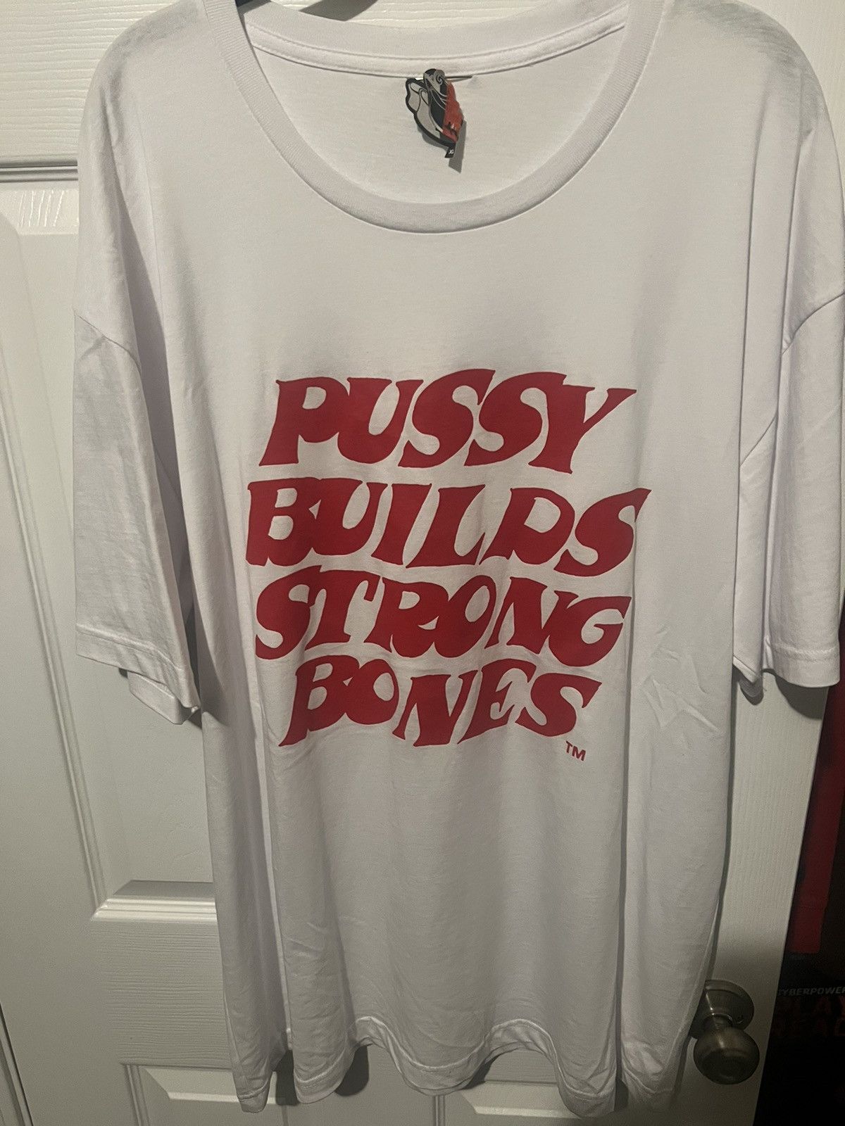 LaRopa LaRopa Pussy Builds Strong Bones Tee Size US XL / EU 56 / 4 - 1 Thumbnail