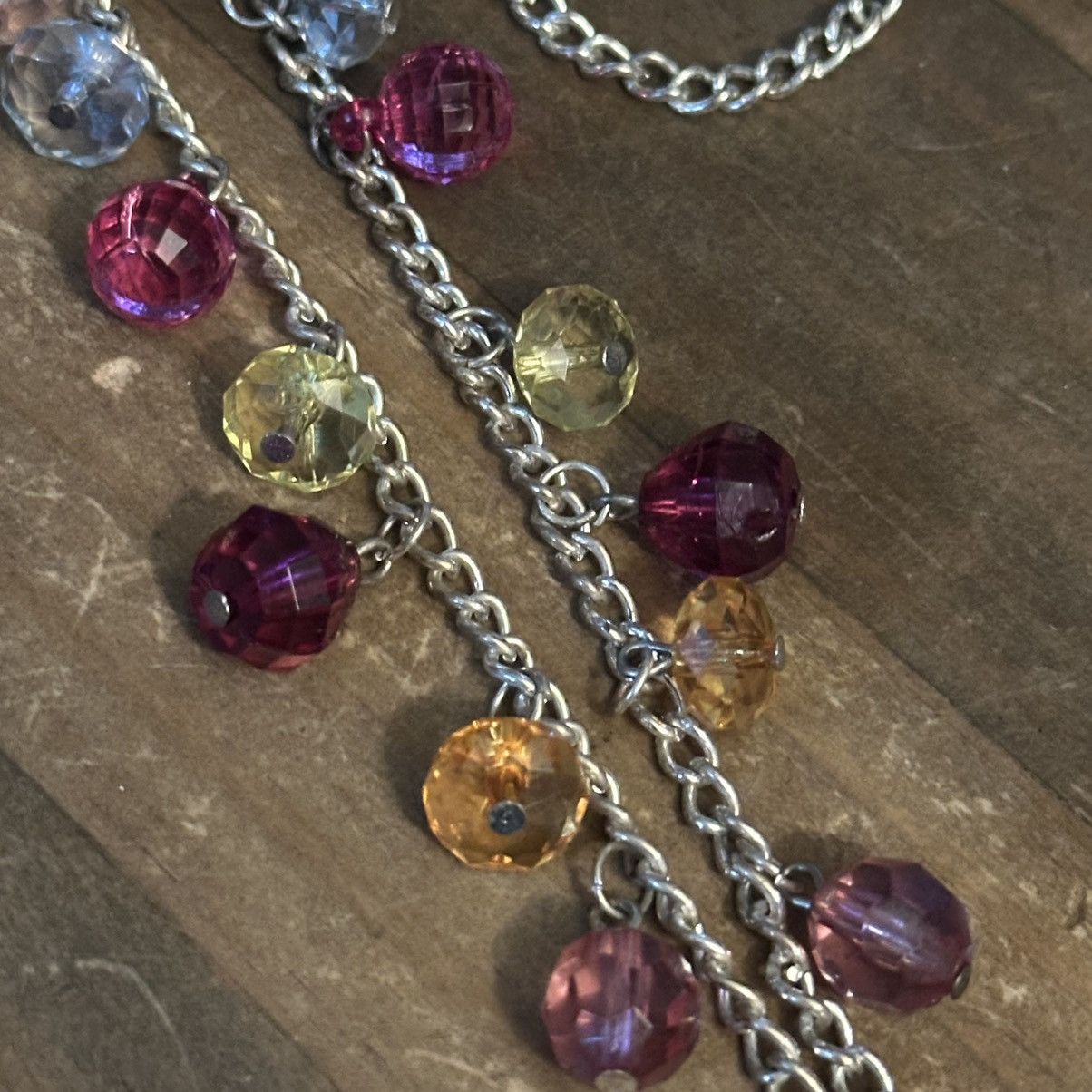 Other Silver tone chunky pink heart and dangles necklace Size ONE SIZE - 5 Thumbnail