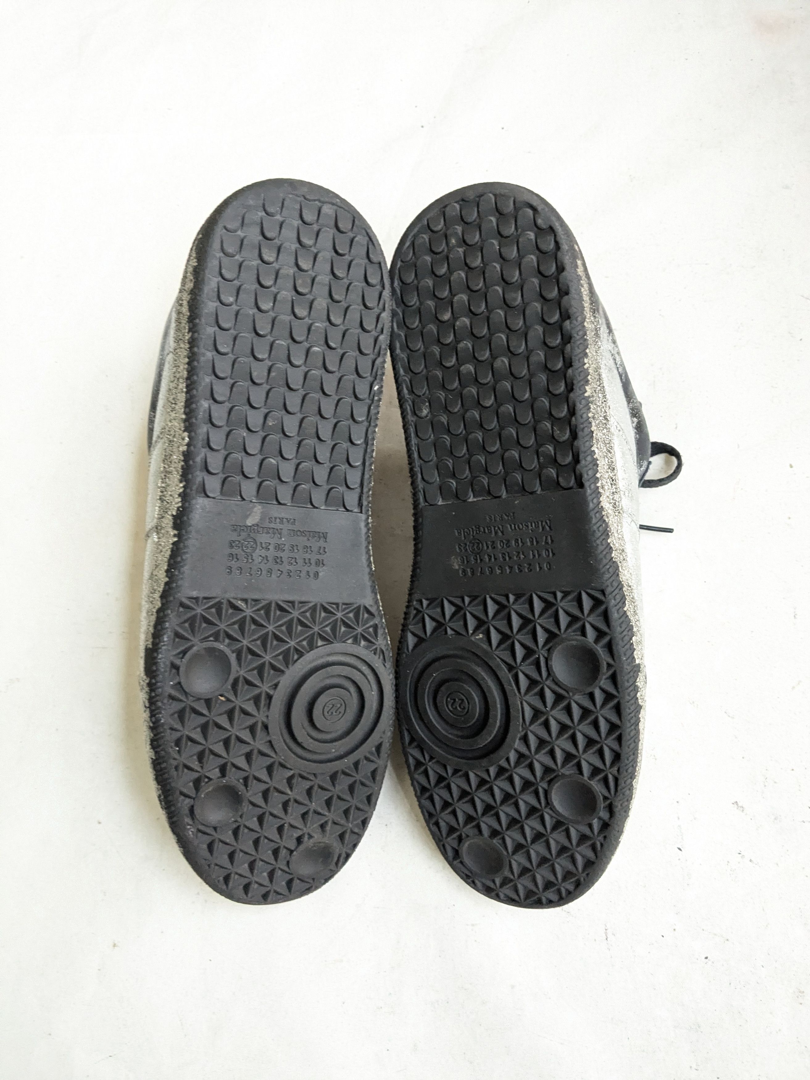 Maison Margiela Maison Margiela Replica GAT Black Silver 9 42 Low Tops Size US 9 / EU 42 - 16 Thumbnail