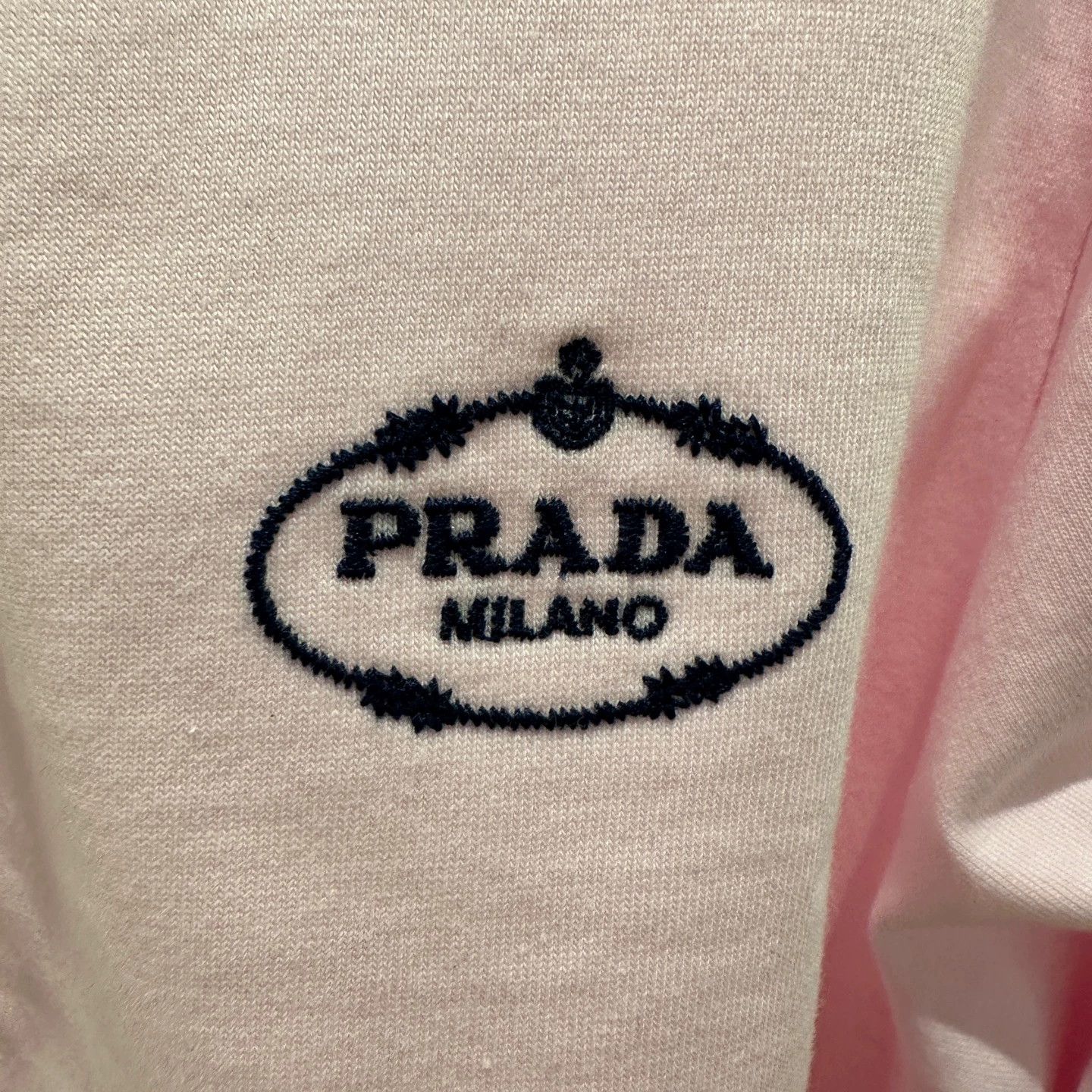 Prada Prada apr654 Embroidered Slogan Polo LS XS Size XS / US 0-2 / IT 36-38 - 7 Thumbnail