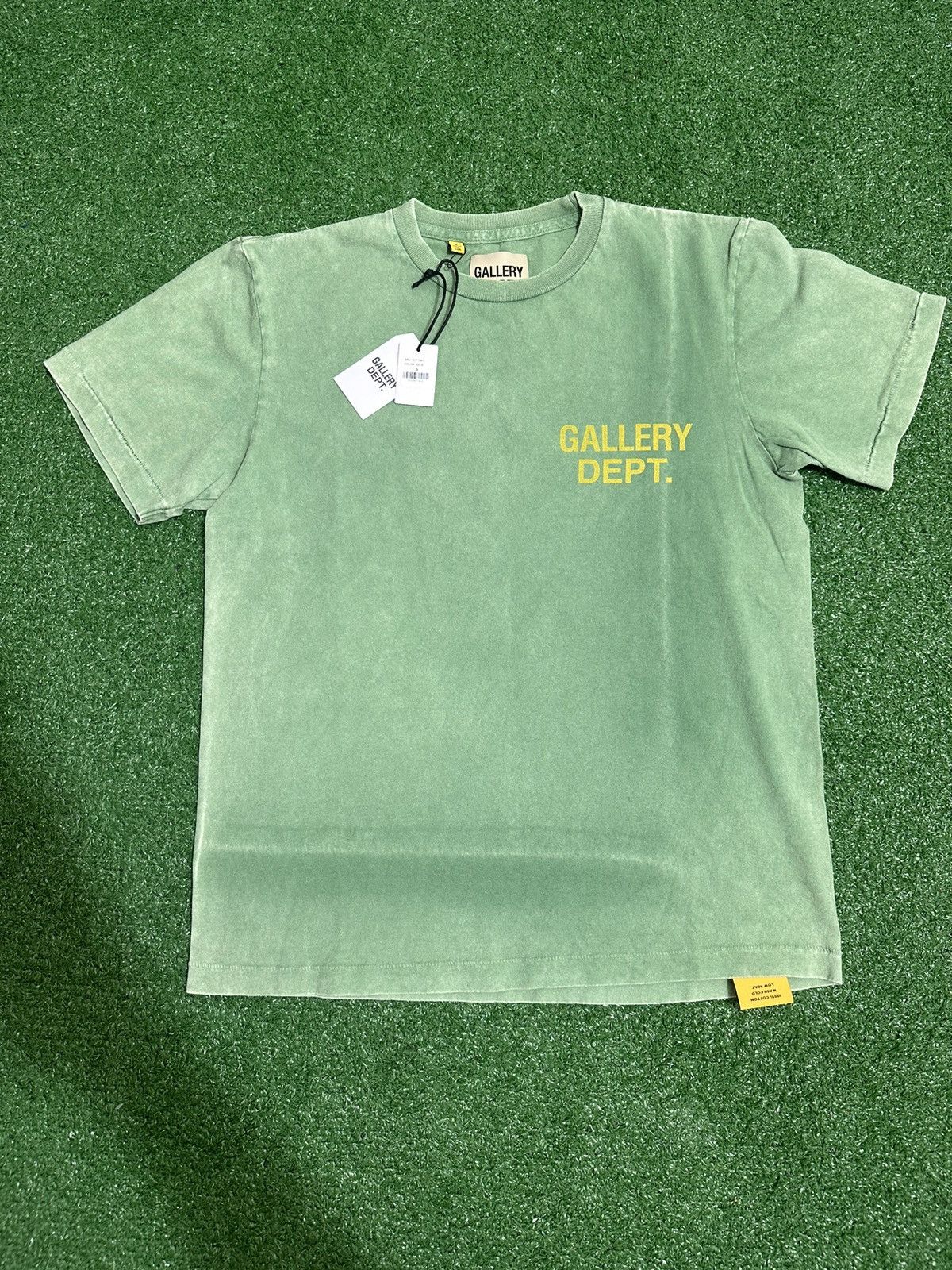 Pre-owned Gallery Dept. Souvenir Tee In Green