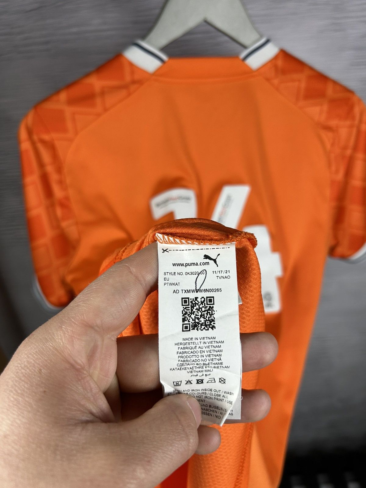 Puma Puma Blackpool #14 Soccer Jersey T-Shirt Size S Size US S / EU 44-46 / 1 - 9 Thumbnail